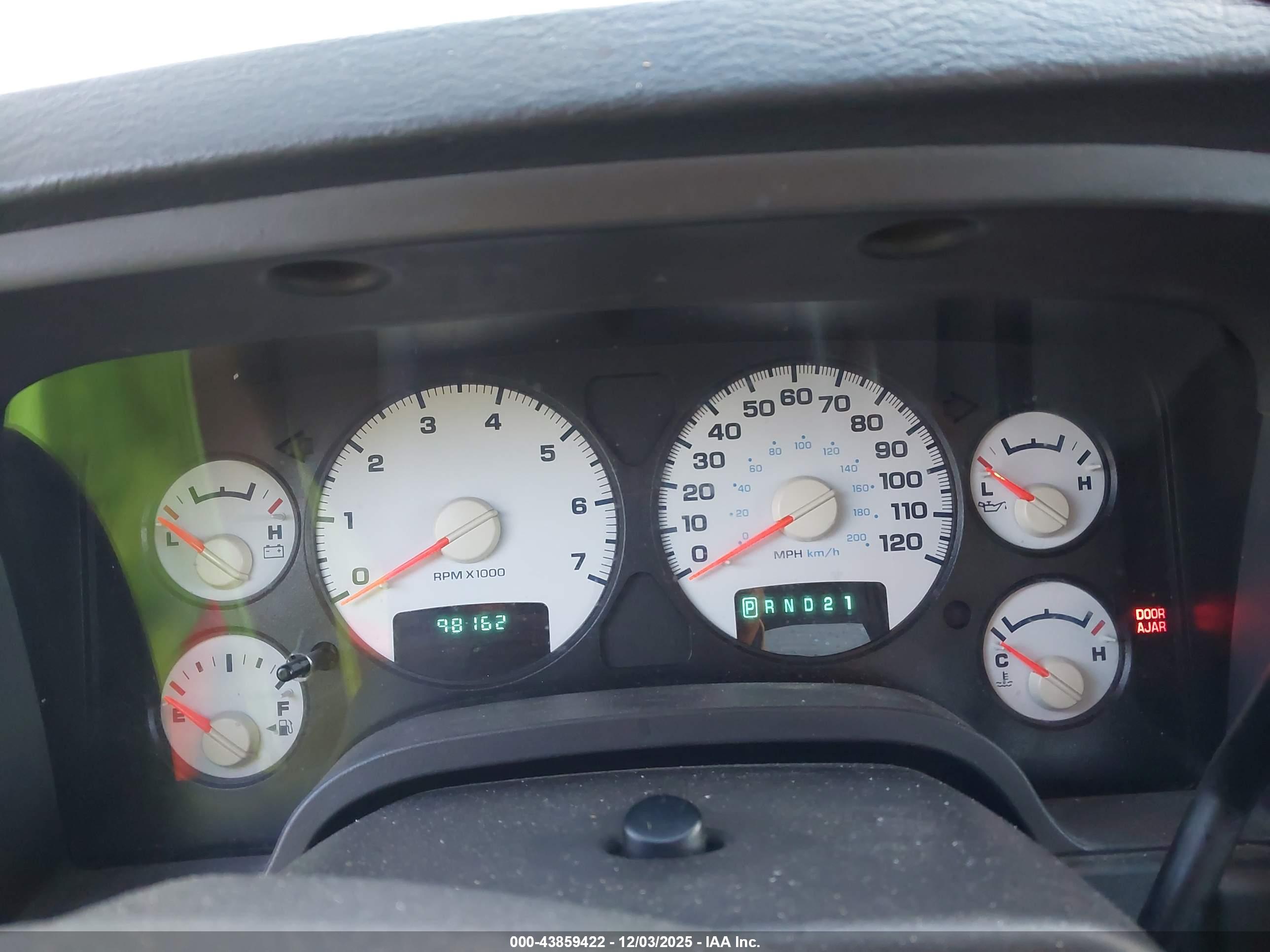 DODGE RAM image 7