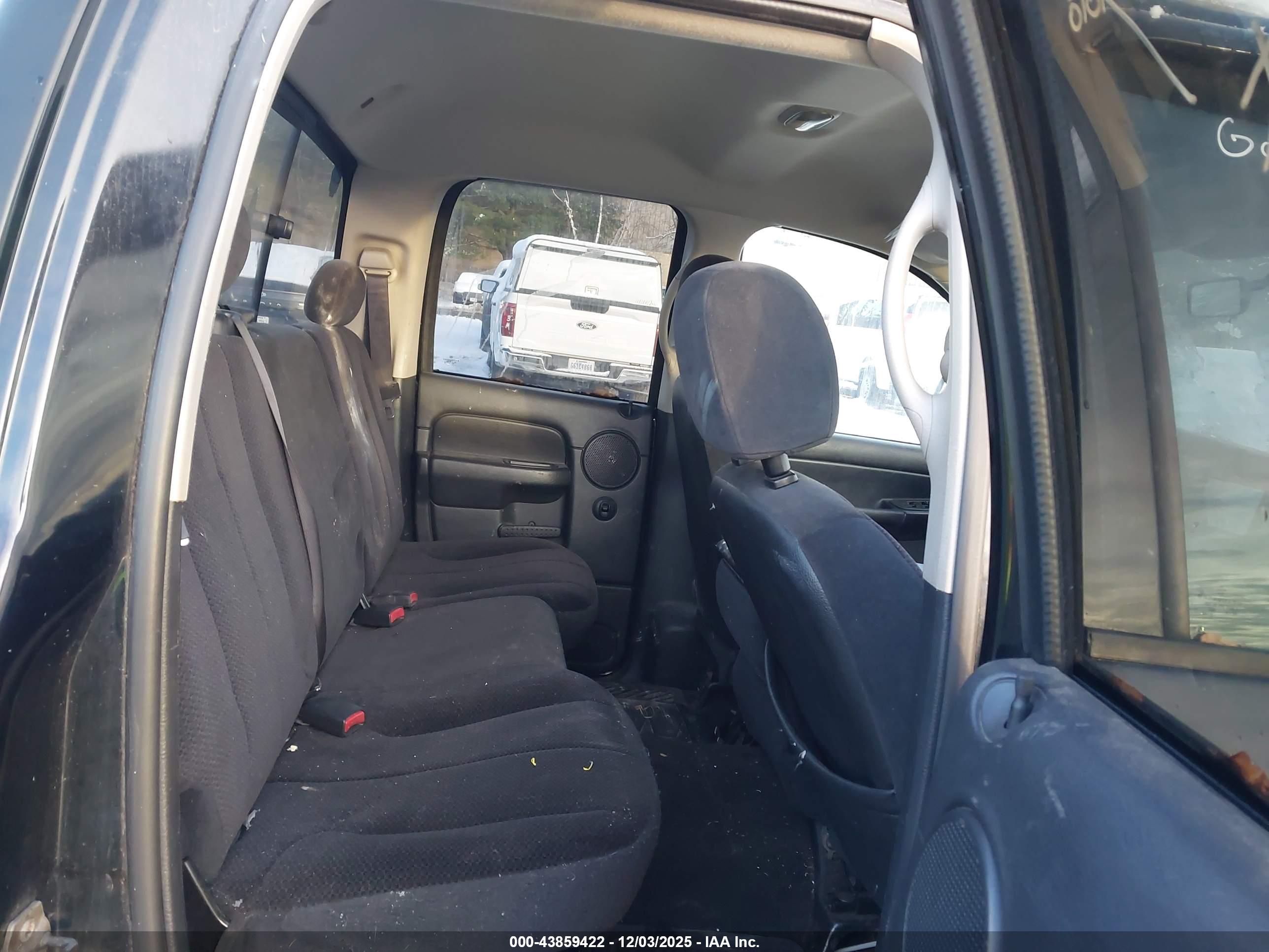 DODGE RAM image 8