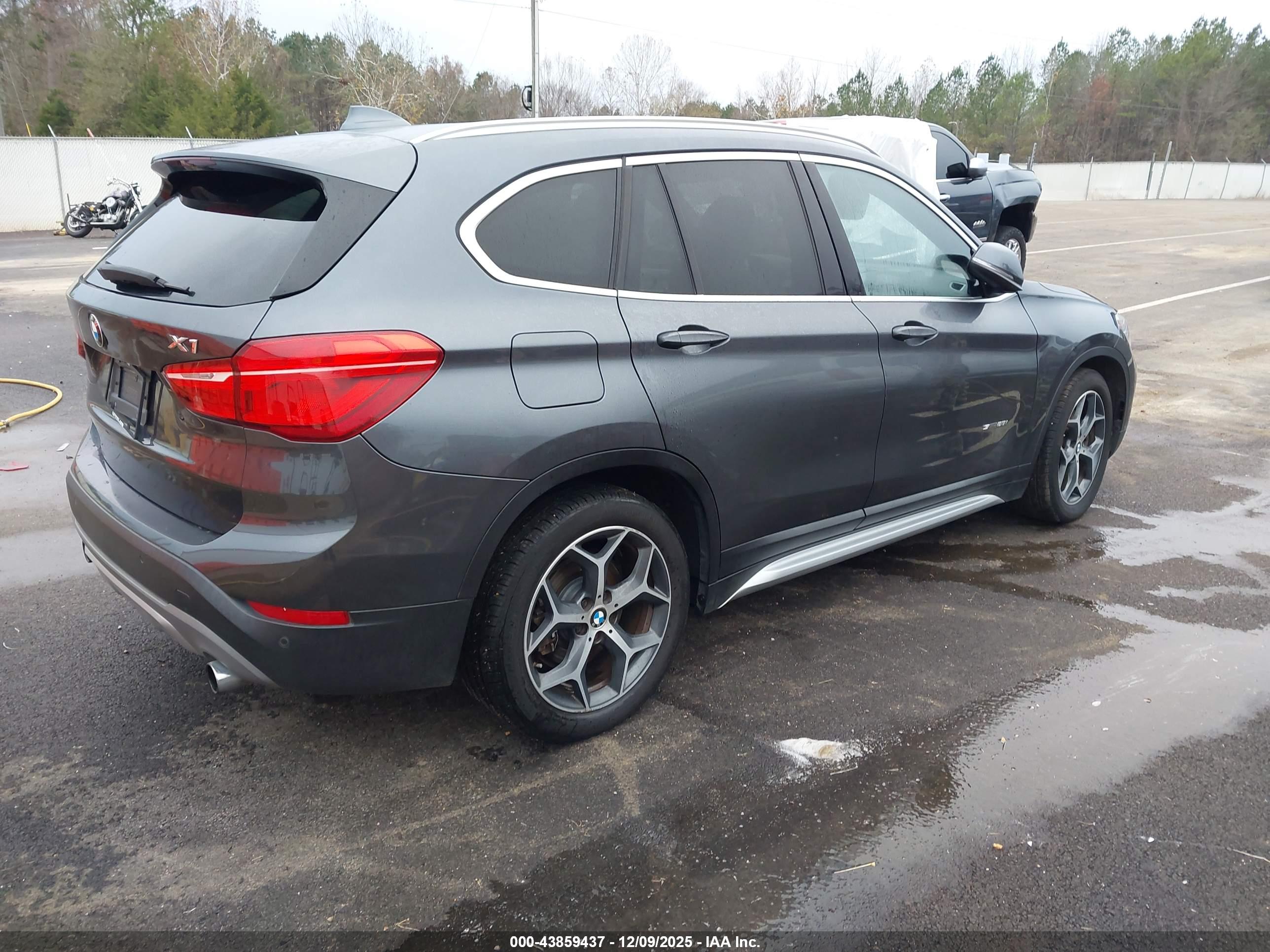 BMW X1 image 4