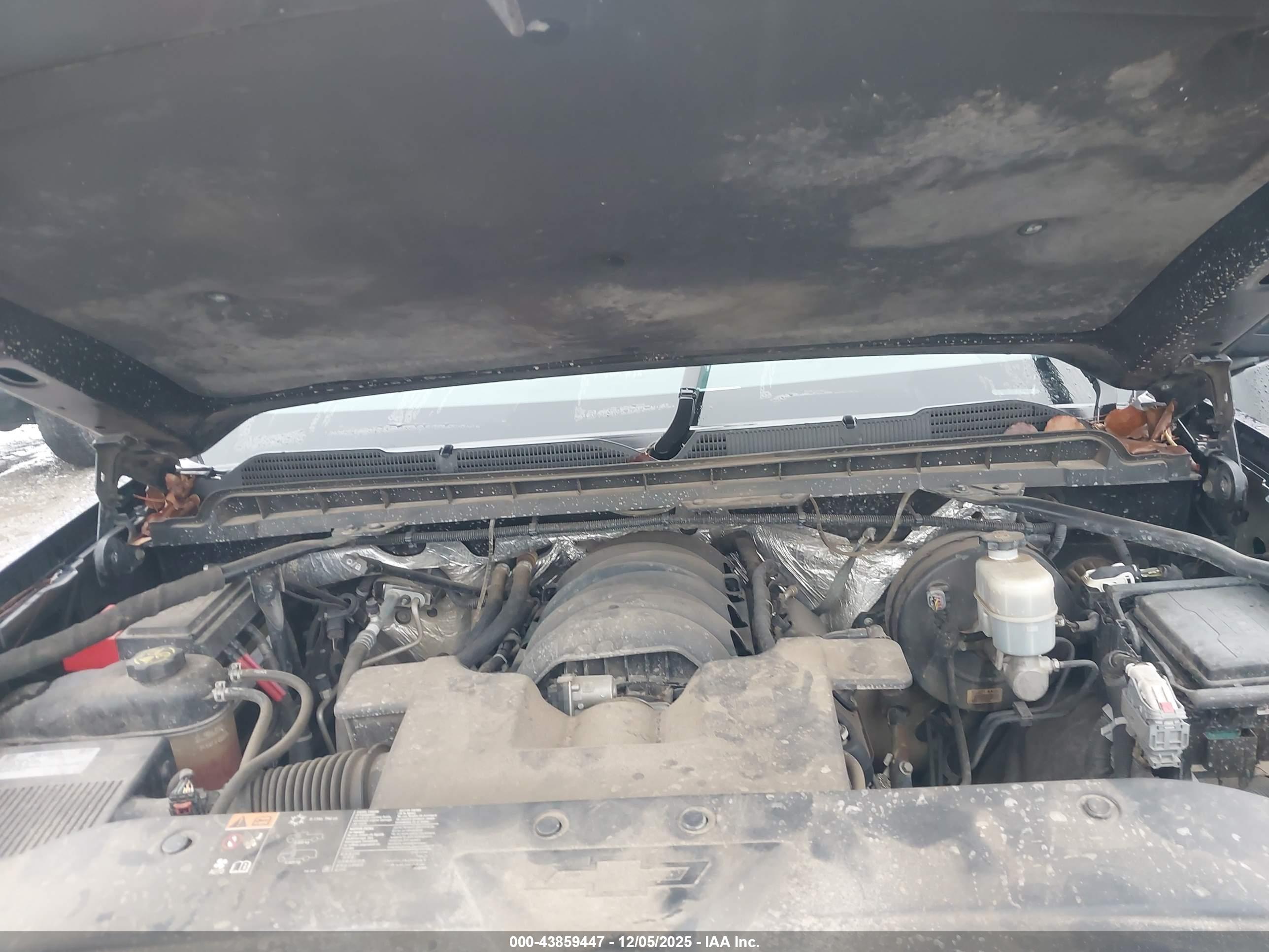 CHEVROLET SILVERADO image 10