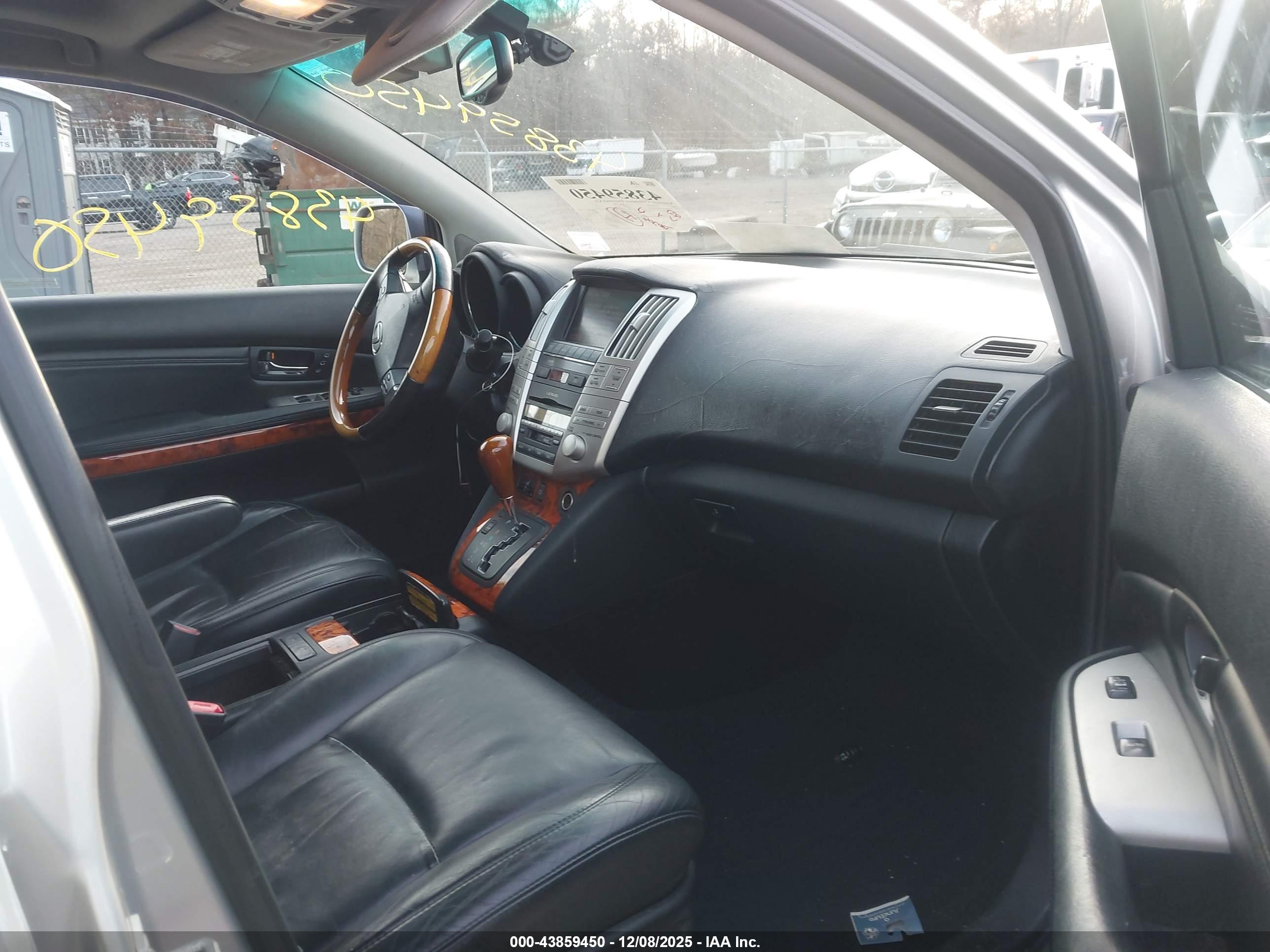 LEXUS RX image 5