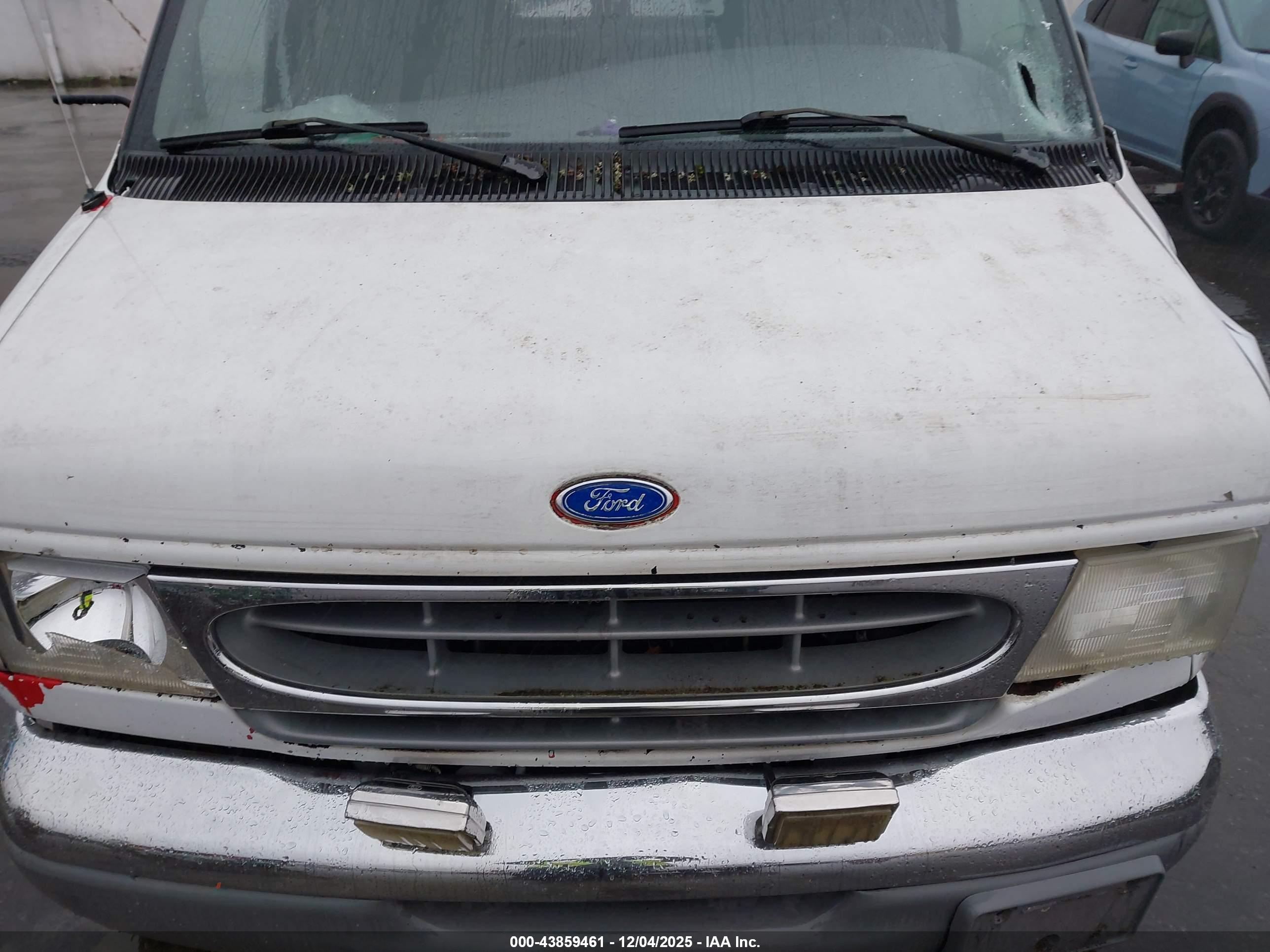 FORD E-150 image 10