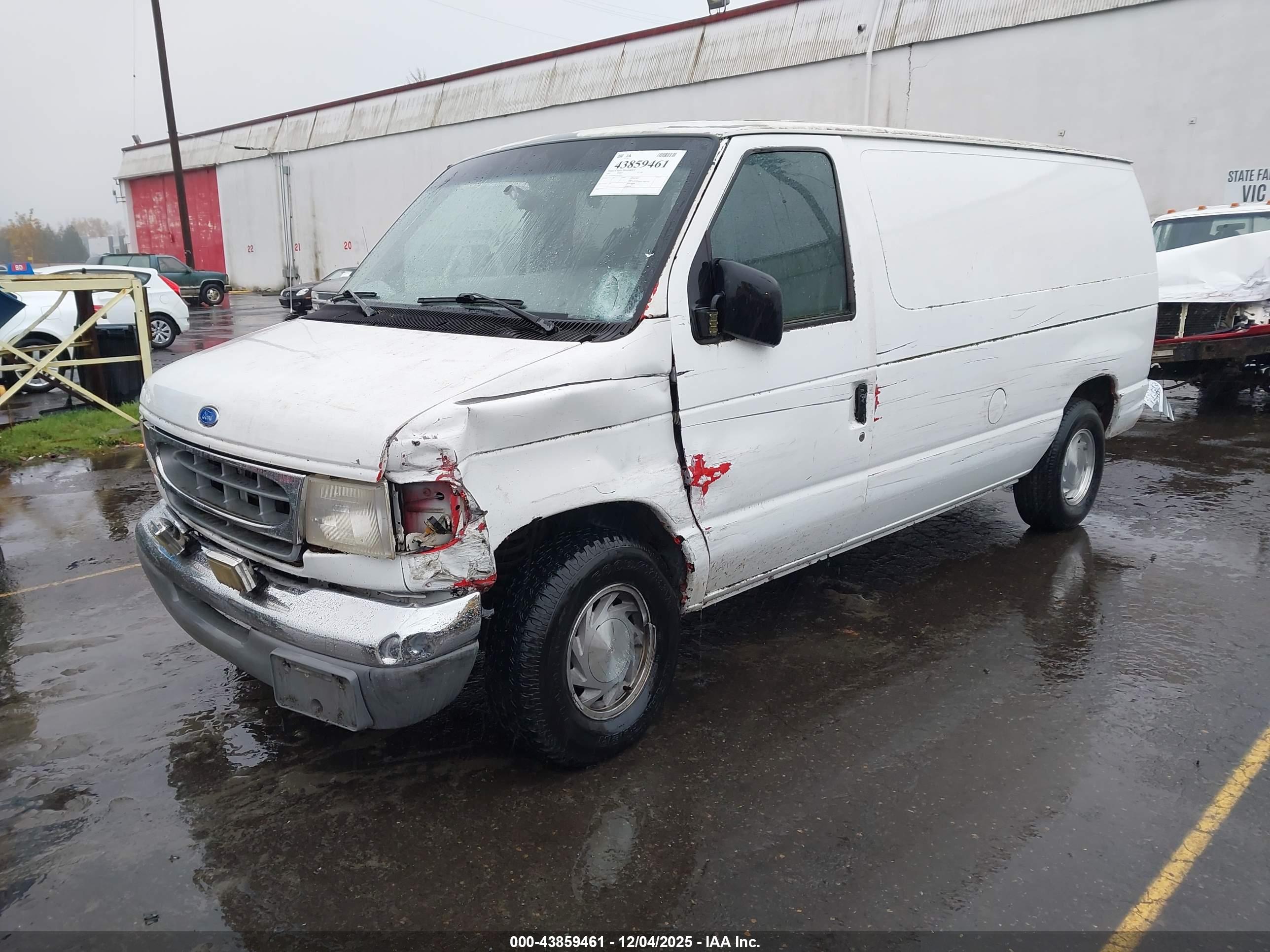 FORD E-150 image 2