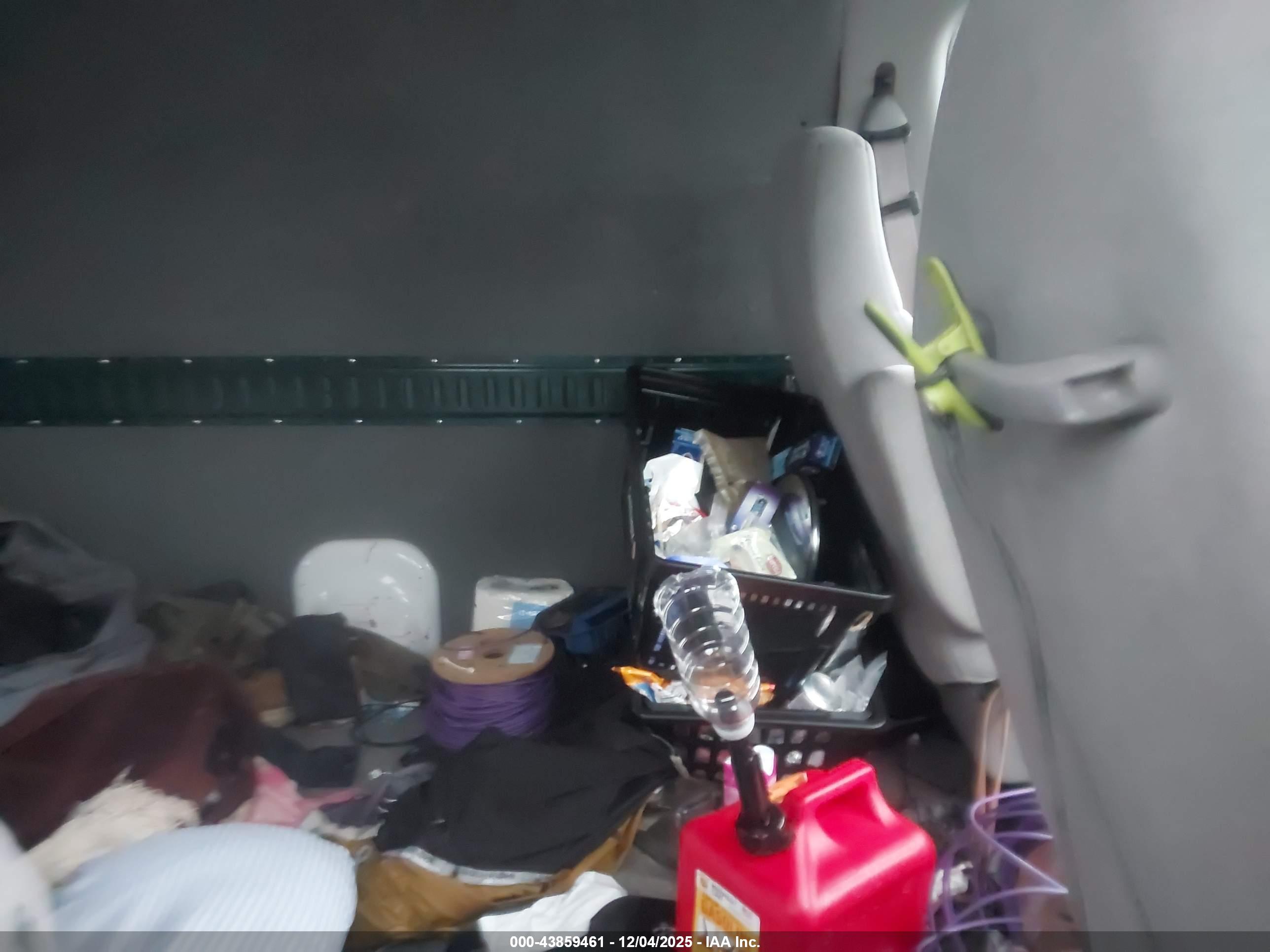 FORD E-150 image 8