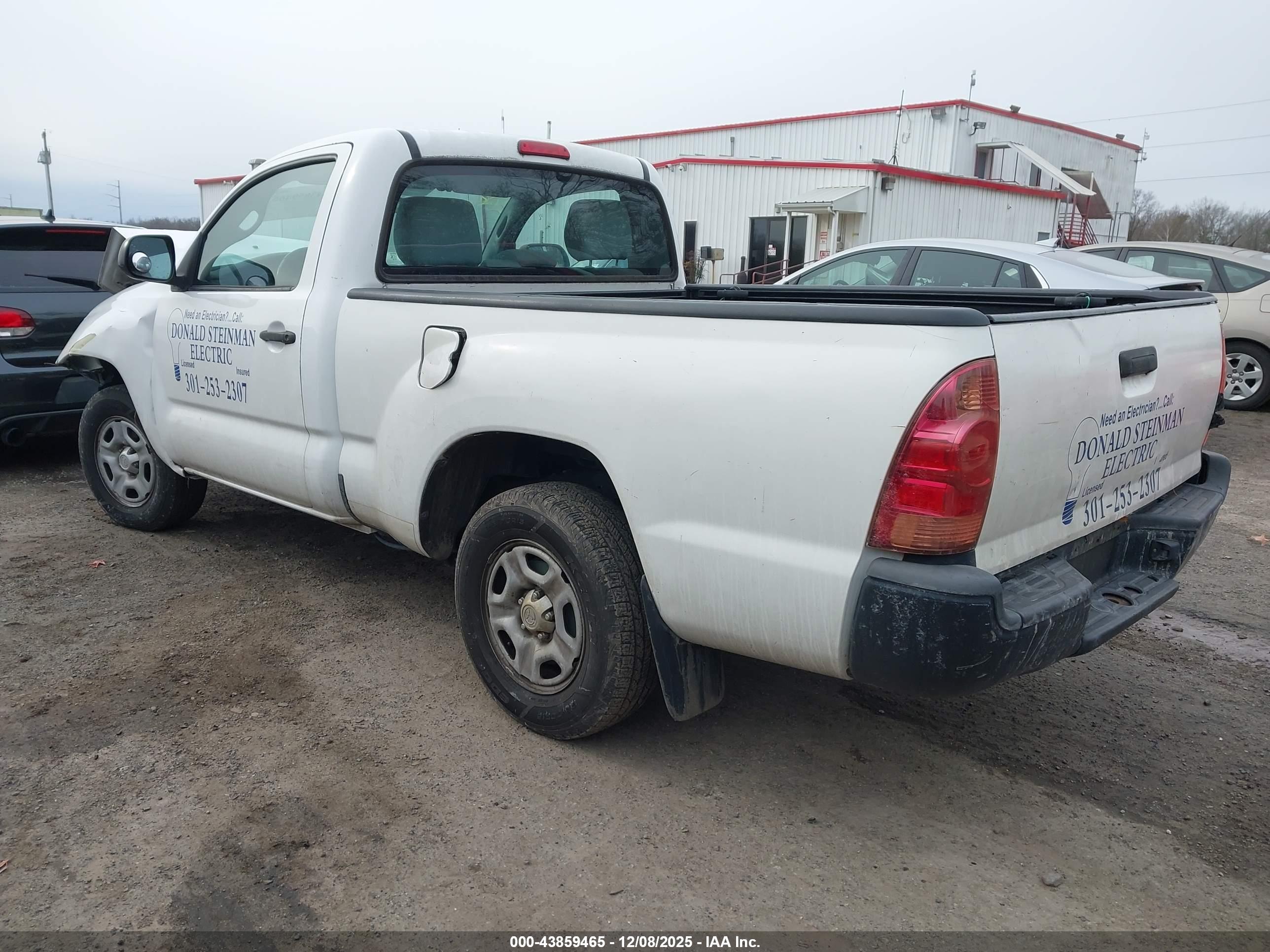 TOYOTA TACOMA image 3