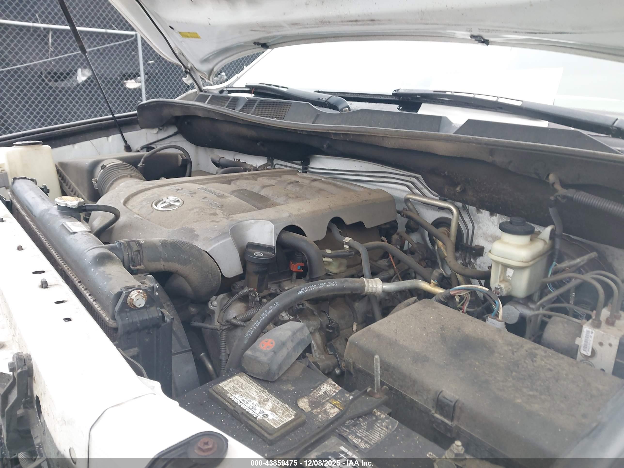 TOYOTA SEQUOIA image 10