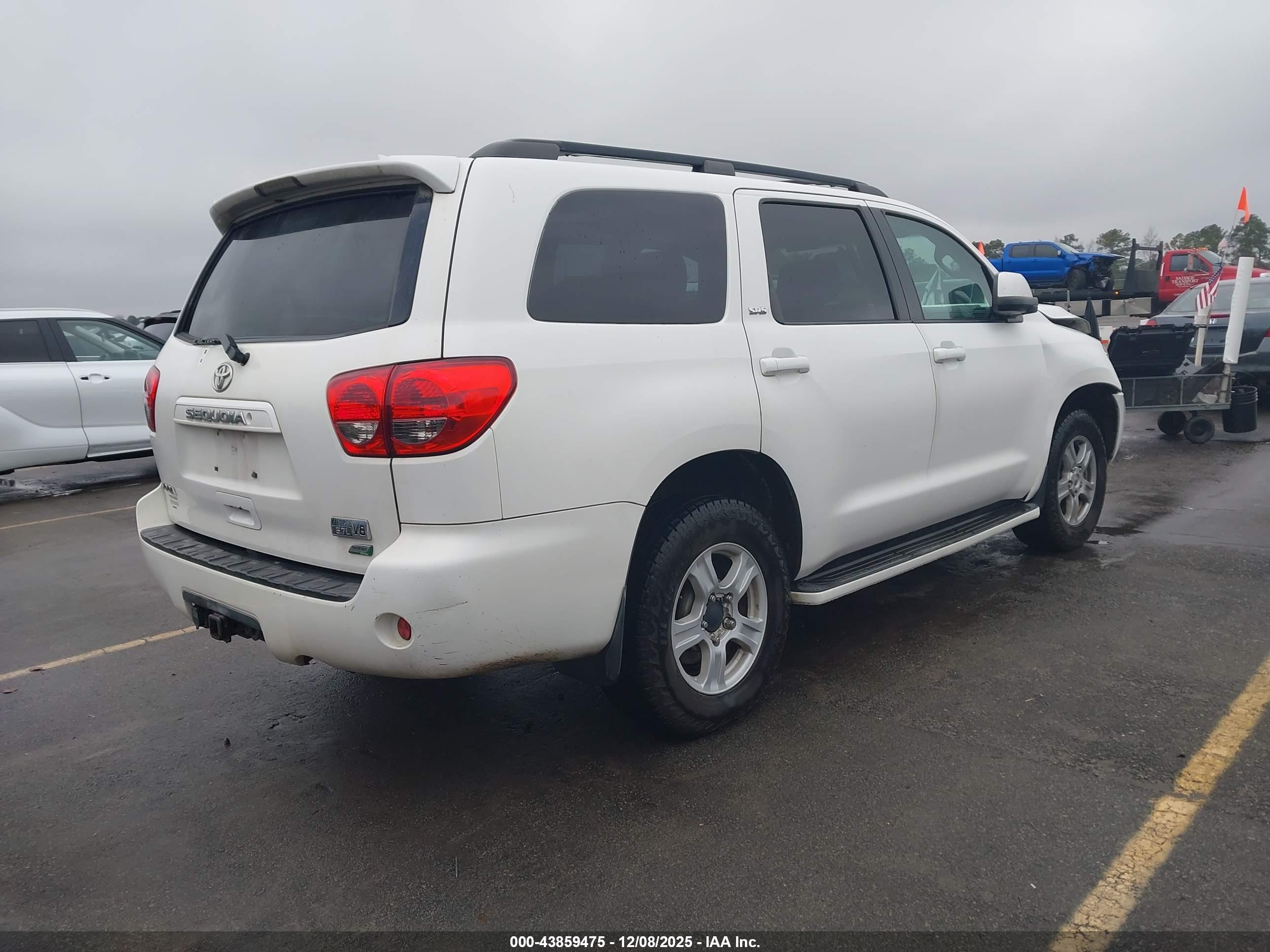 TOYOTA SEQUOIA image 4