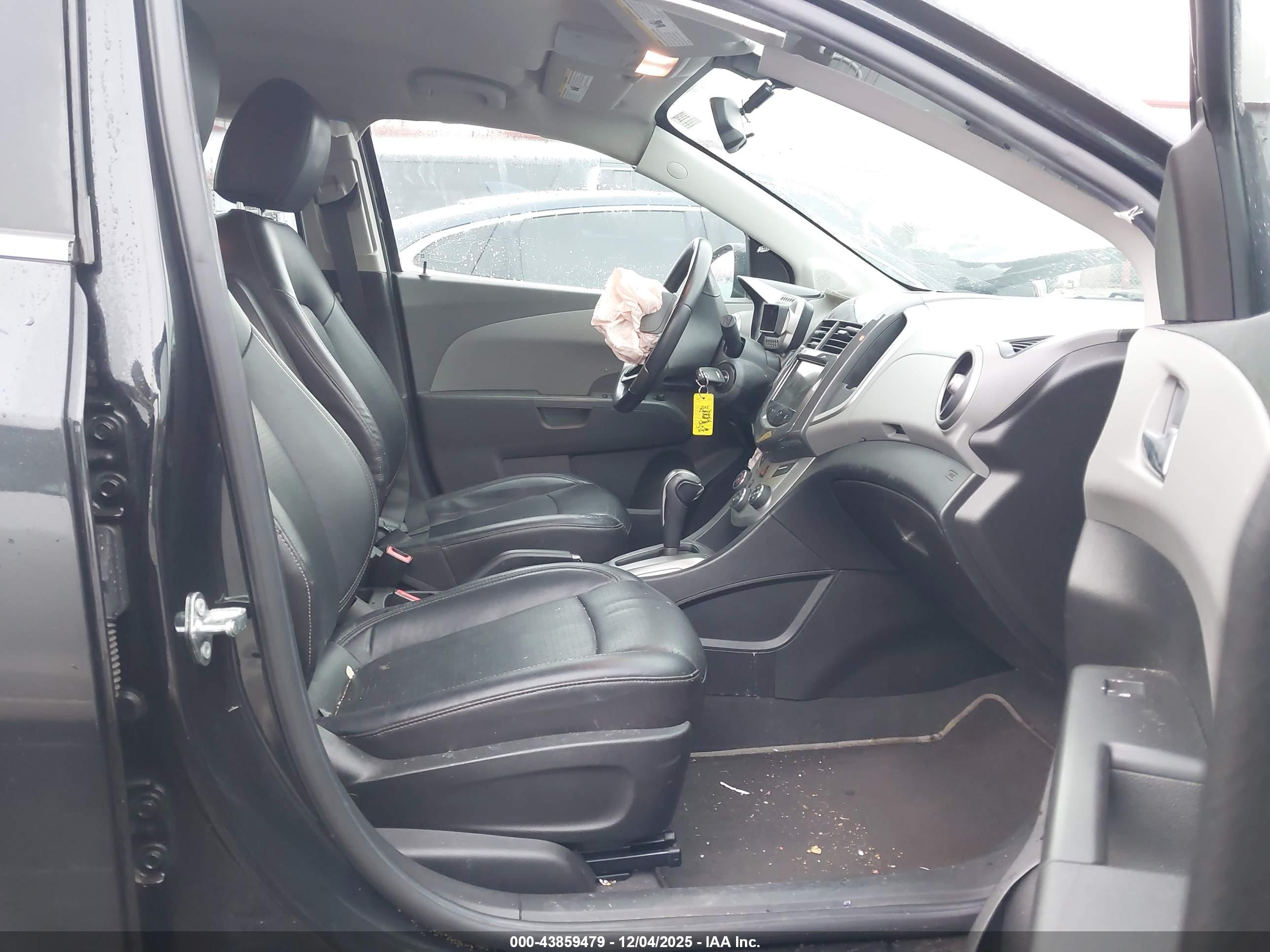 CHEVROLET SONIC image 5