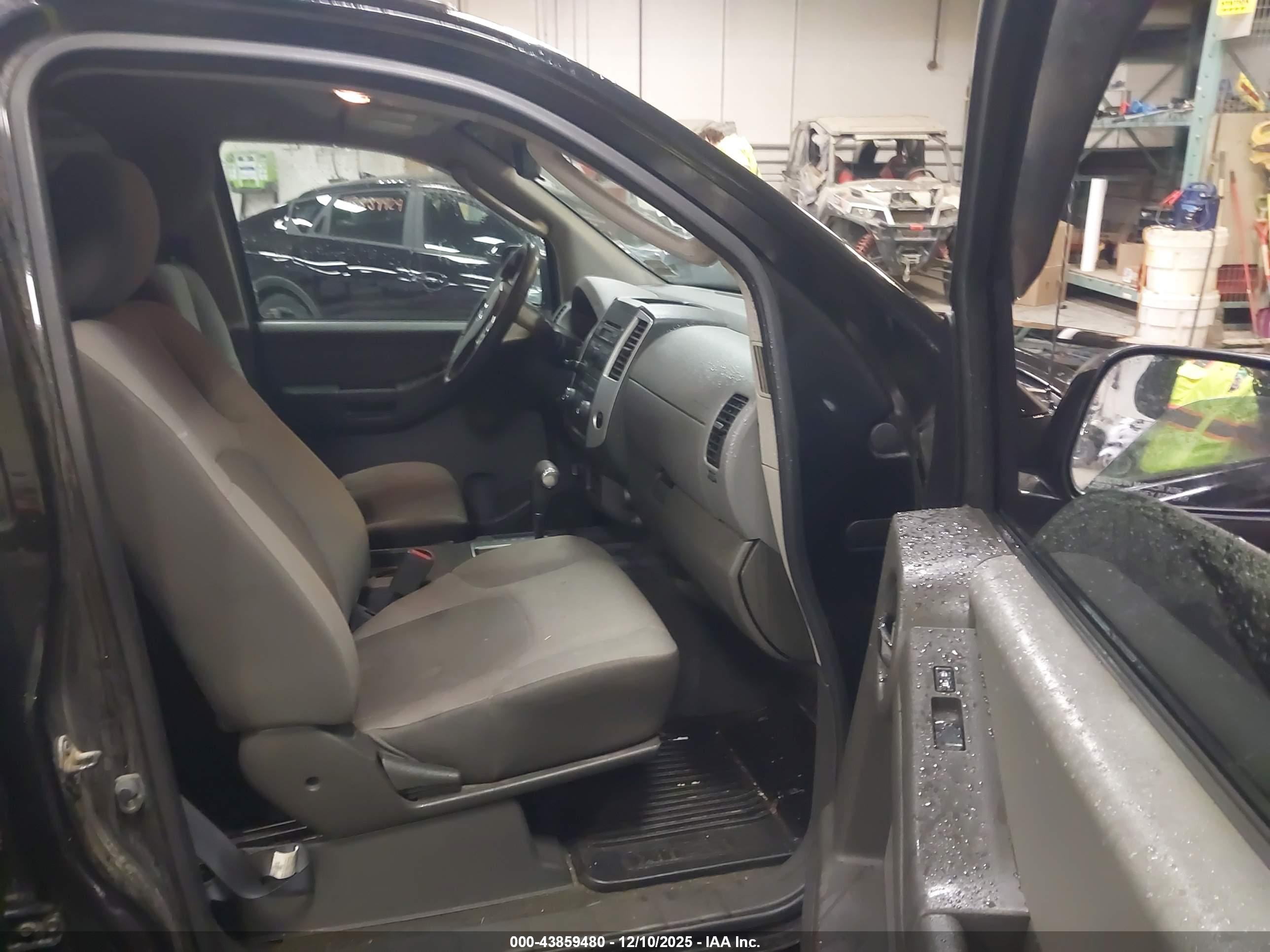 NISSAN XTERRA image 5