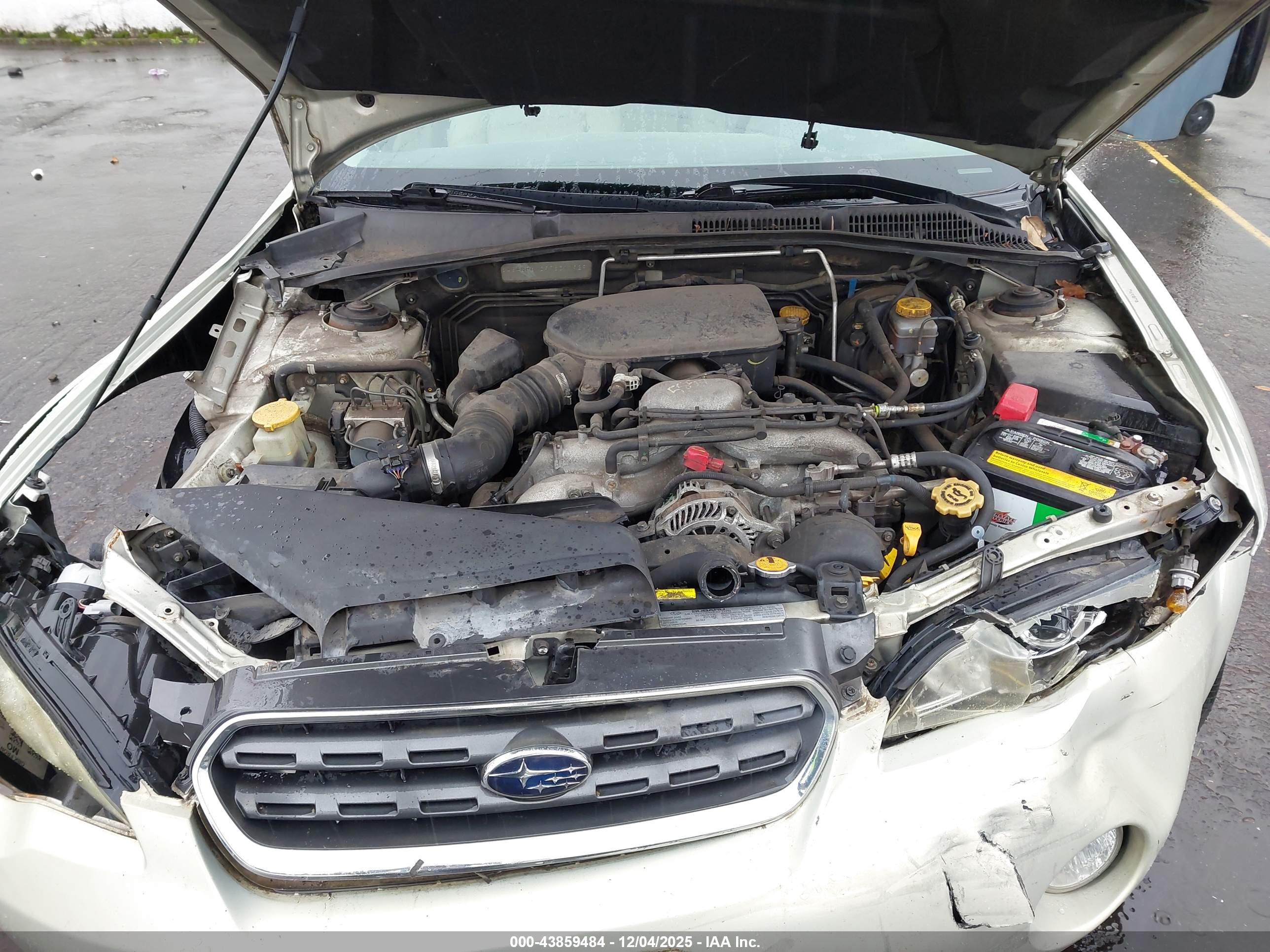 SUBARU OUTBACK image 10