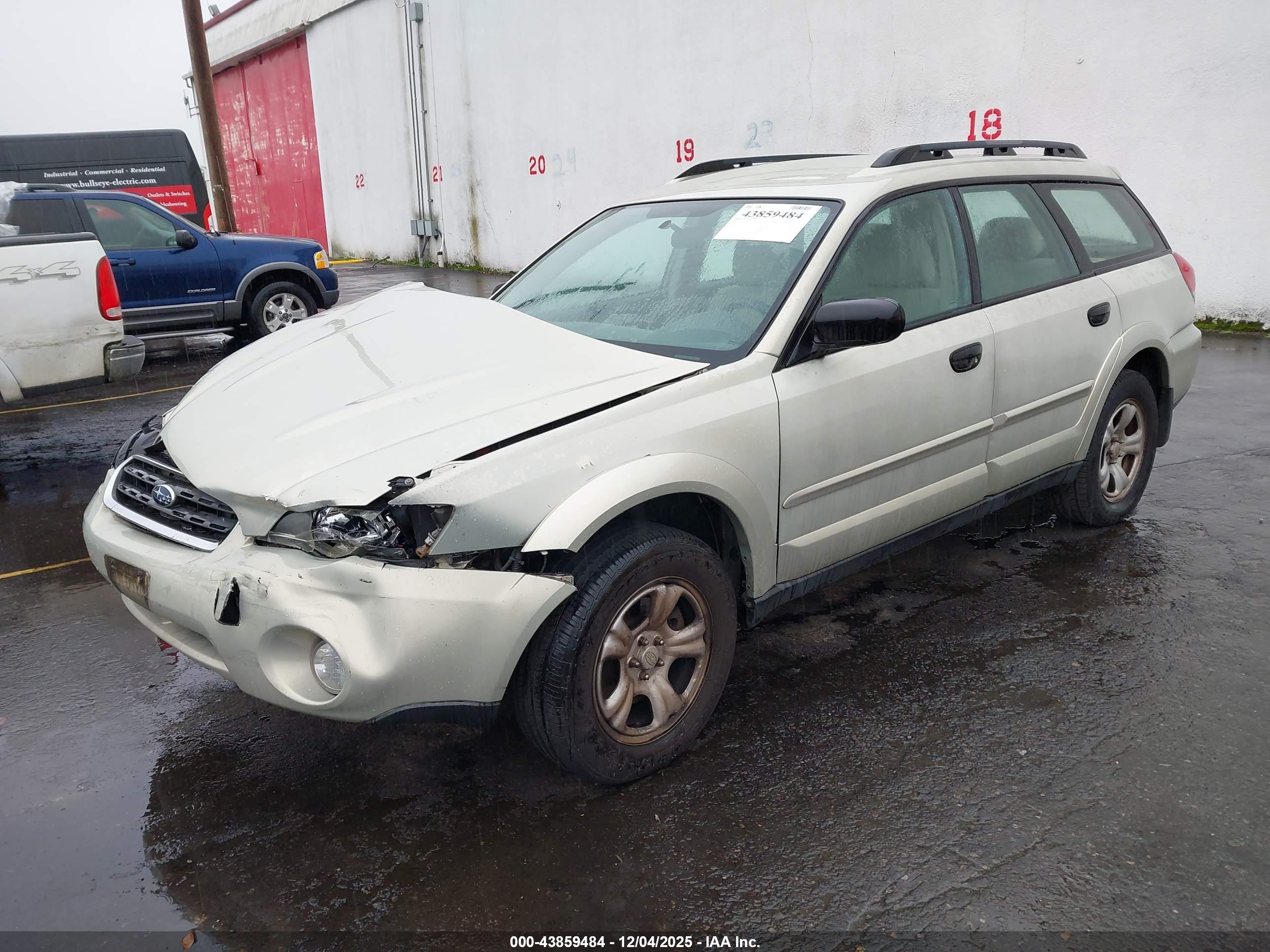SUBARU OUTBACK image 2