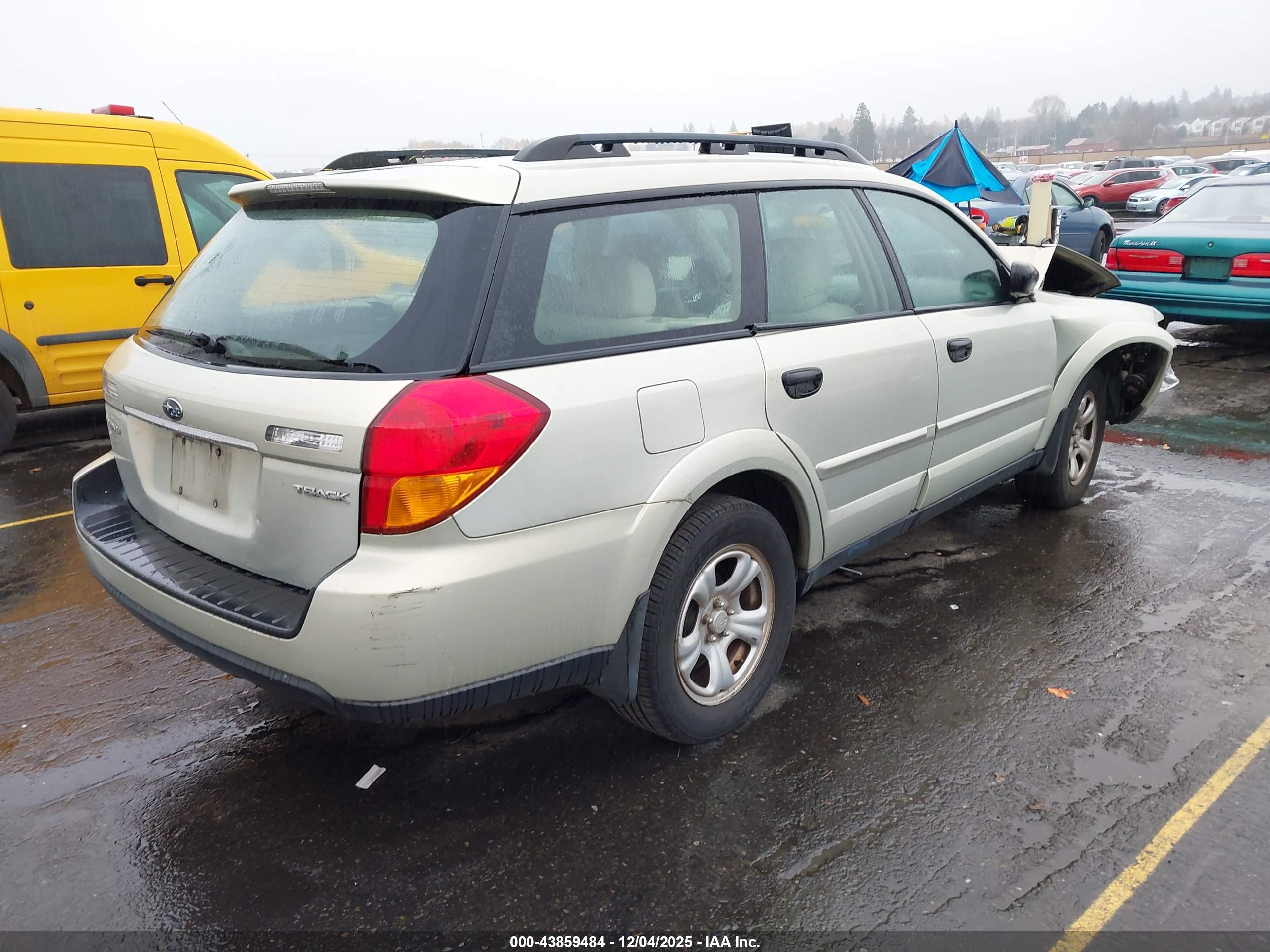 SUBARU OUTBACK image 4