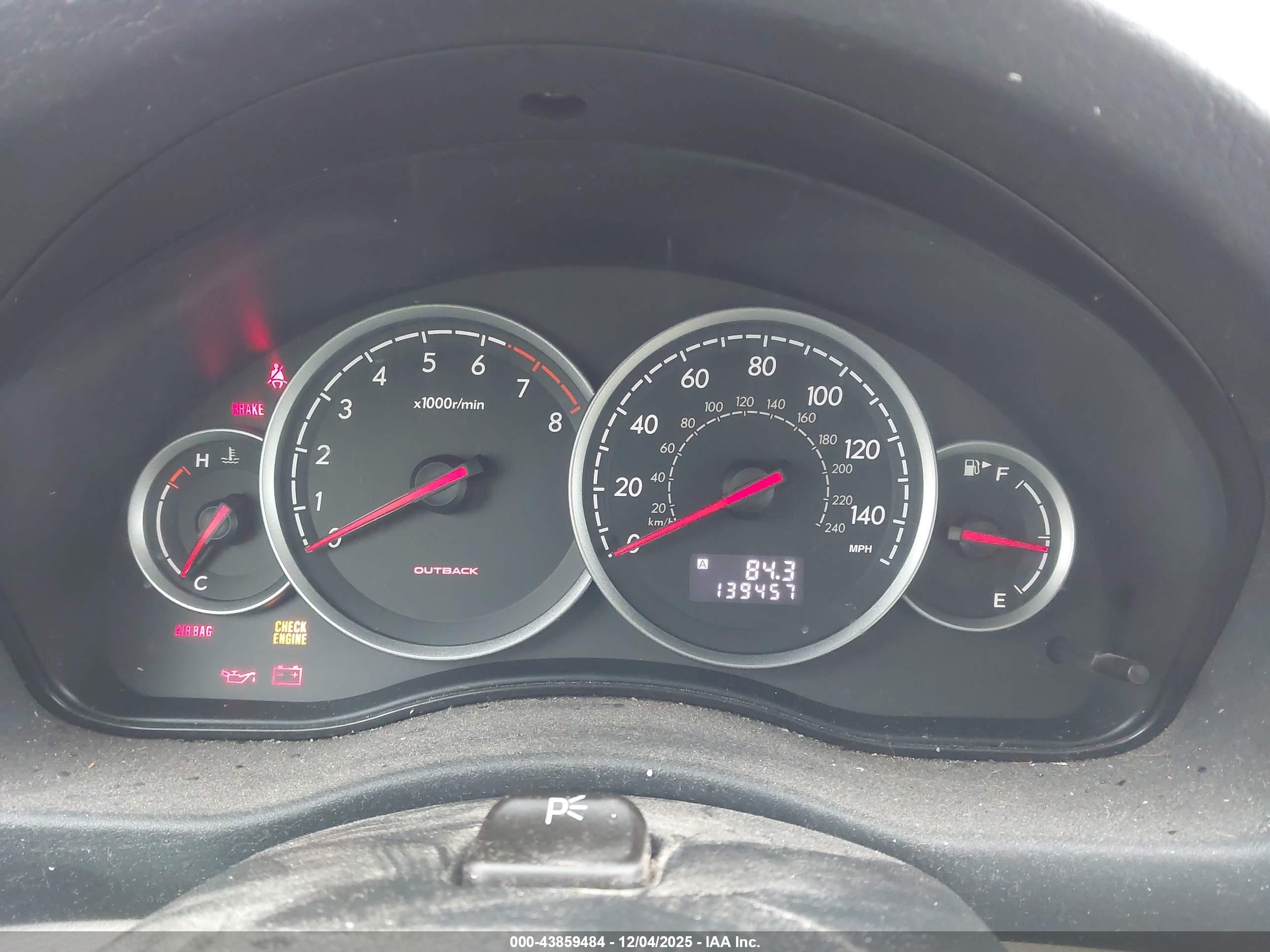 SUBARU OUTBACK image 7