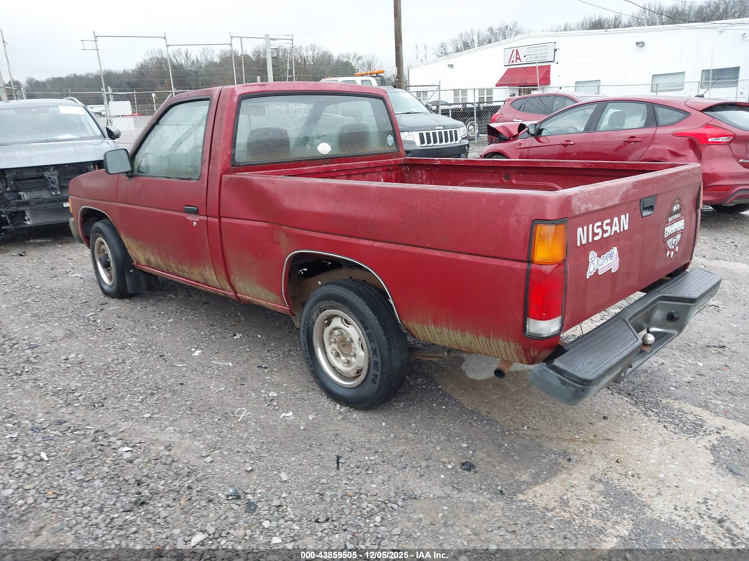 NISSAN TRUCK image 3