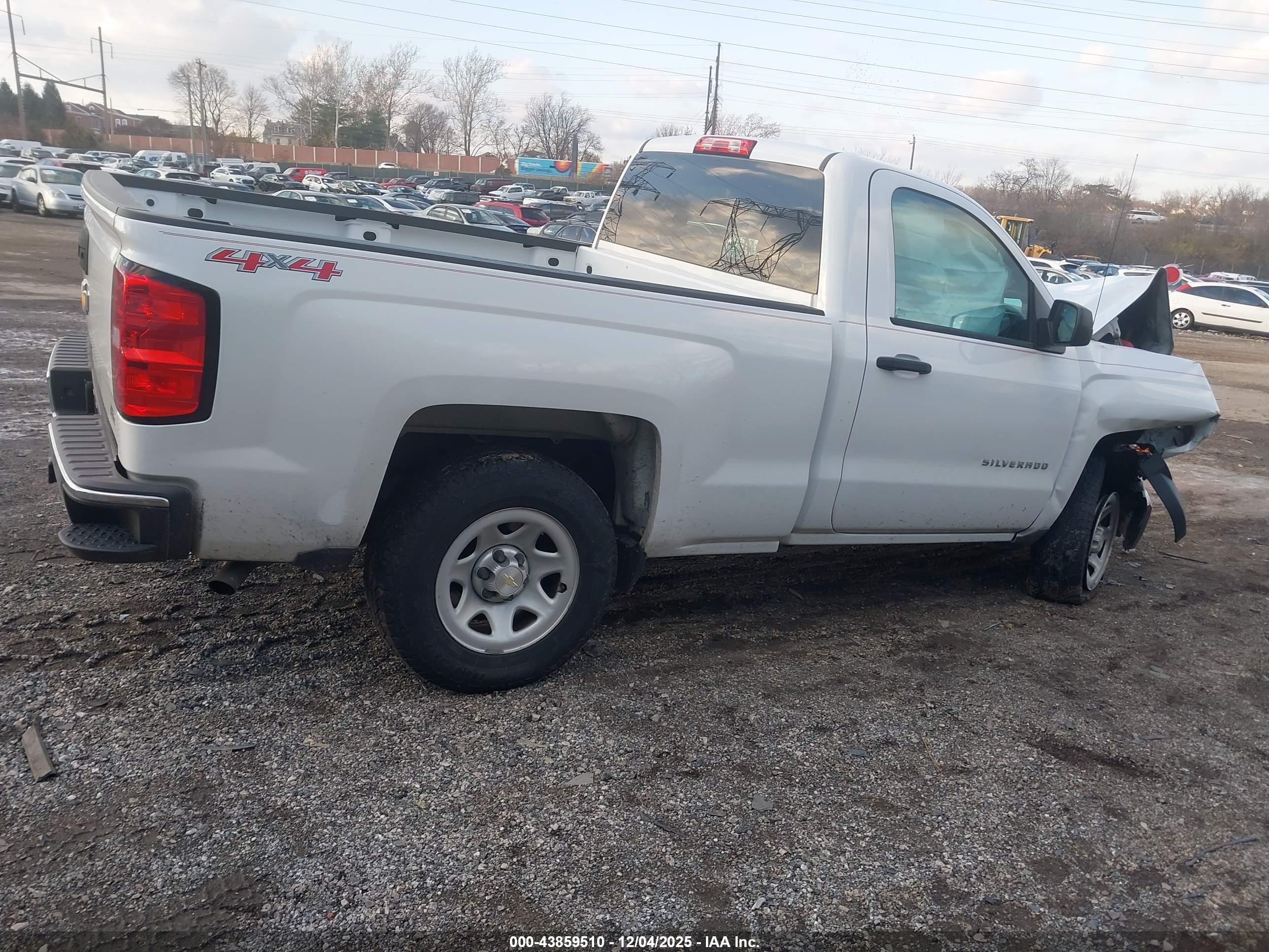 CHEVROLET SILVERADO image 4
