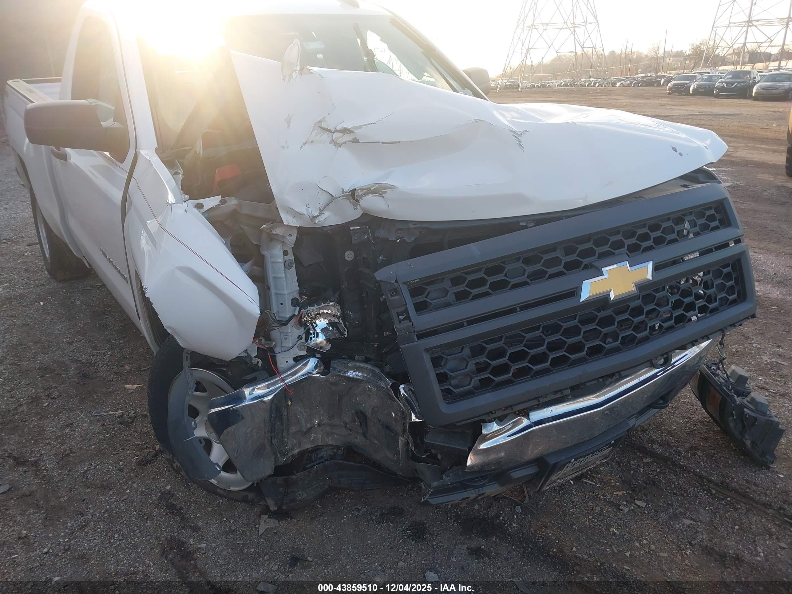 CHEVROLET SILVERADO image 6