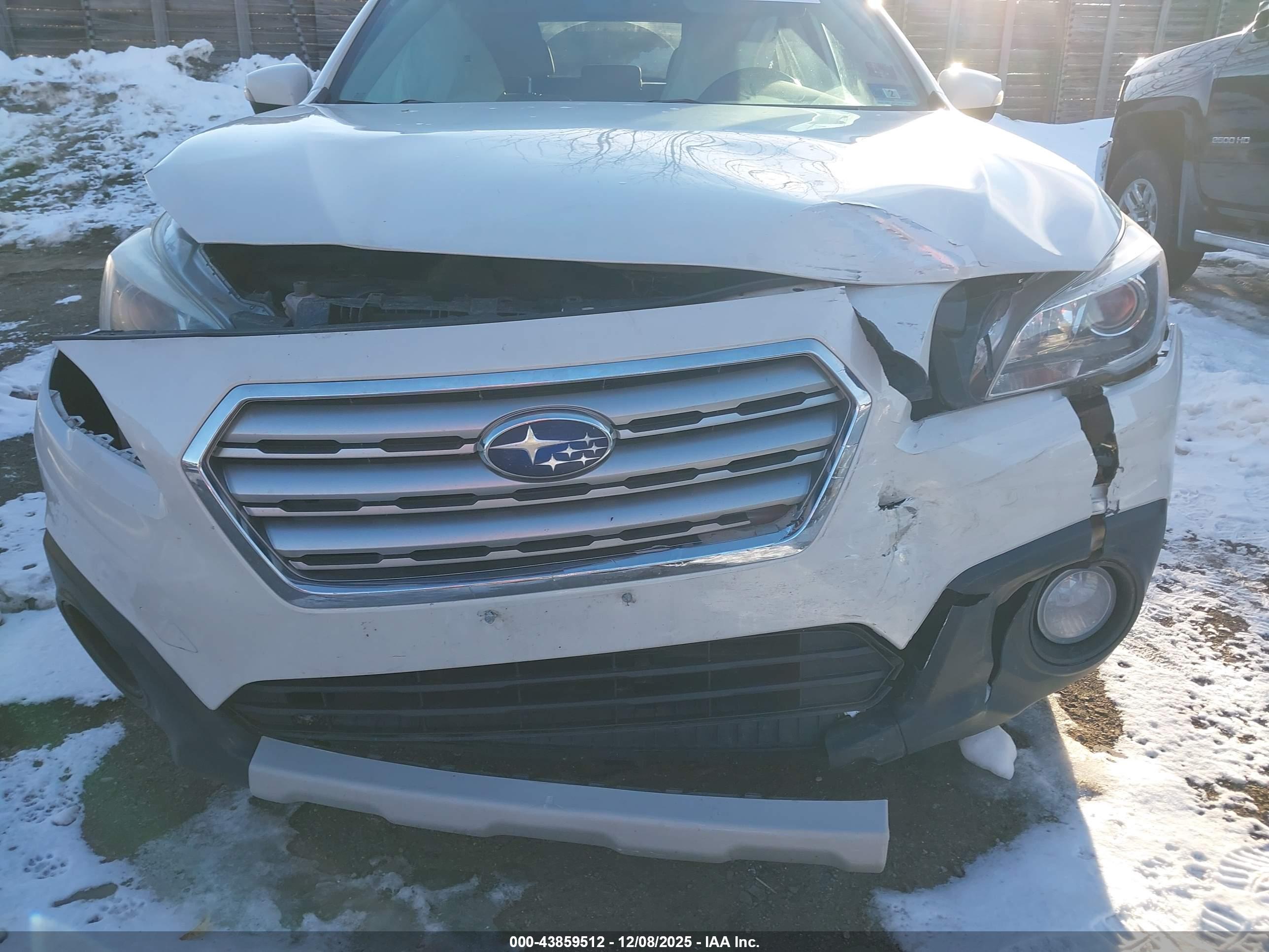 SUBARU OUTBACK image 6