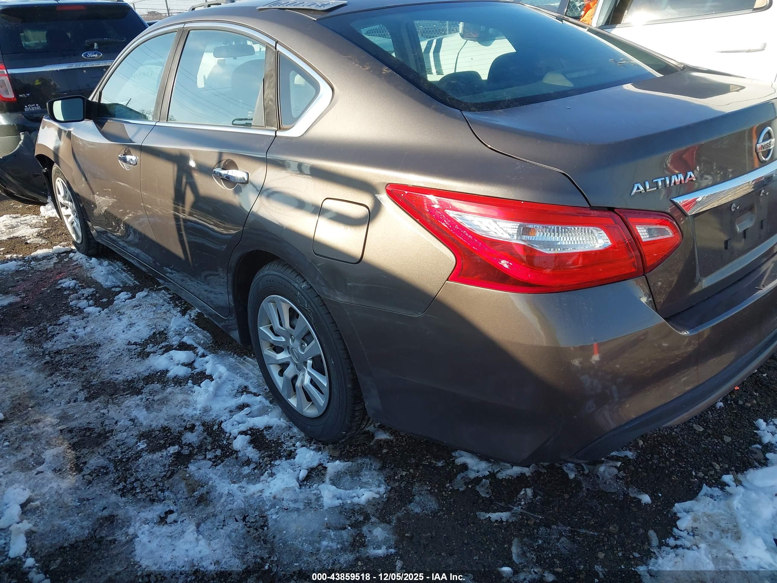 NISSAN ALTIMA image 3