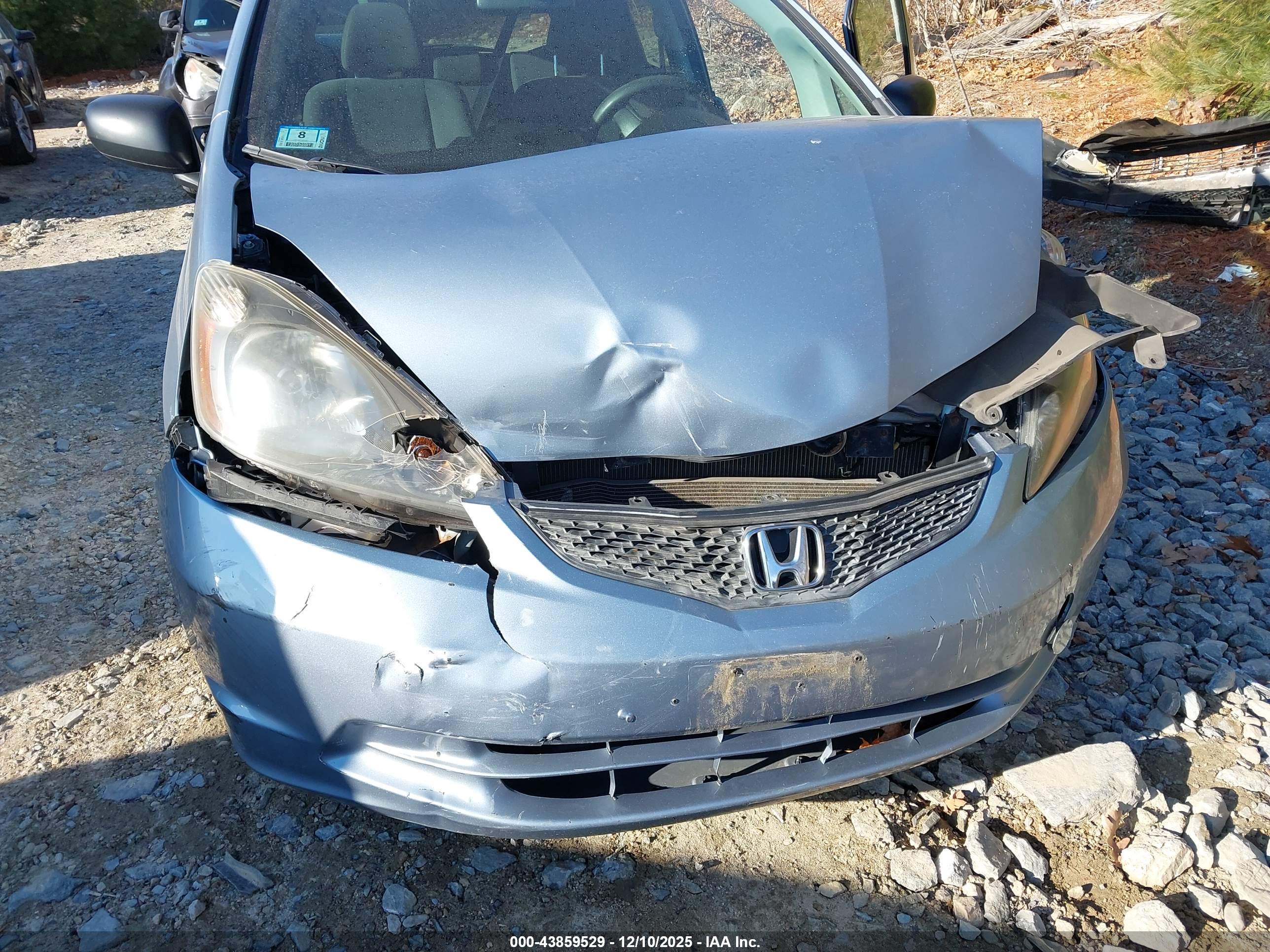 HONDA FIT image 6