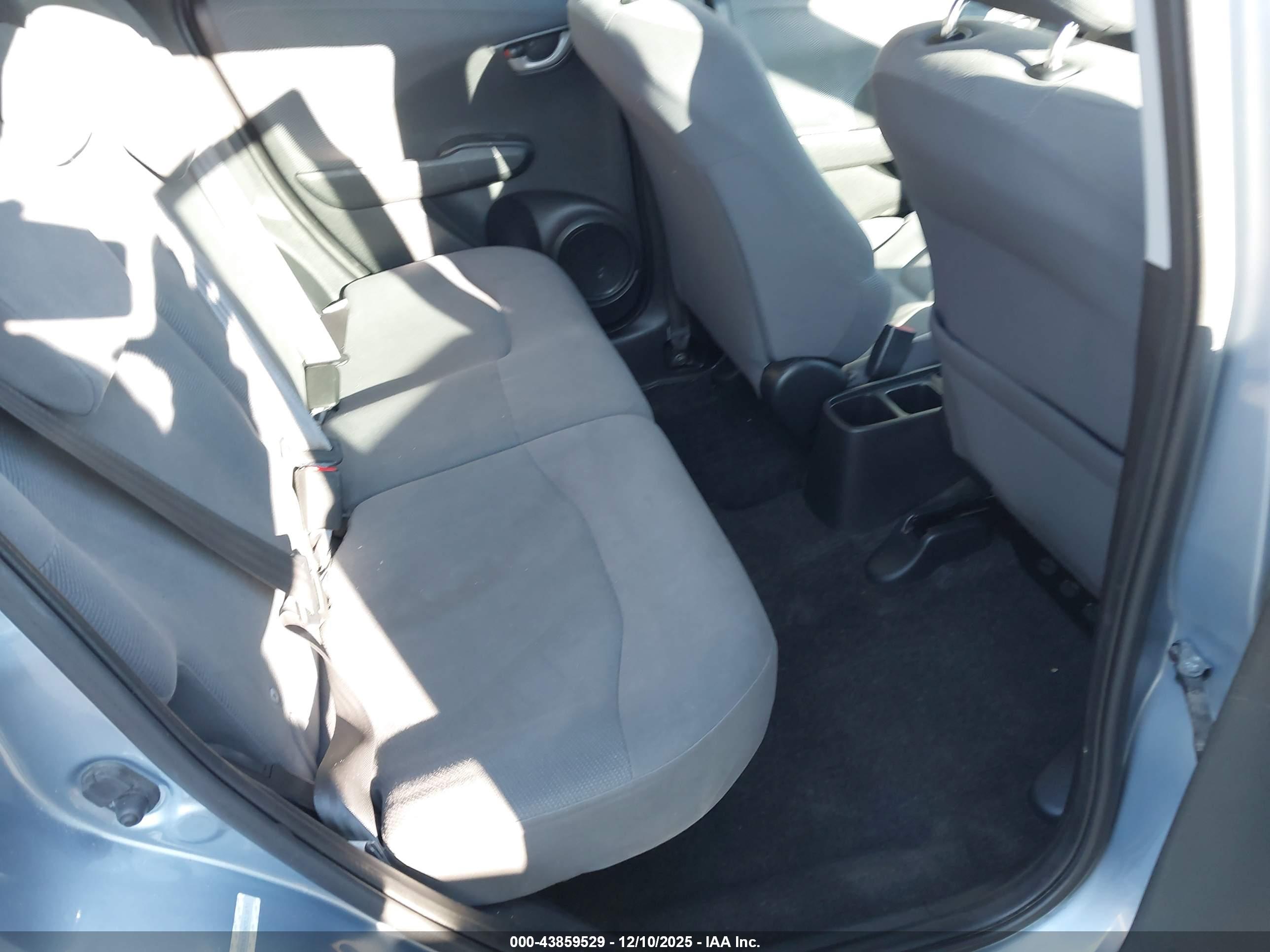 HONDA FIT image 8