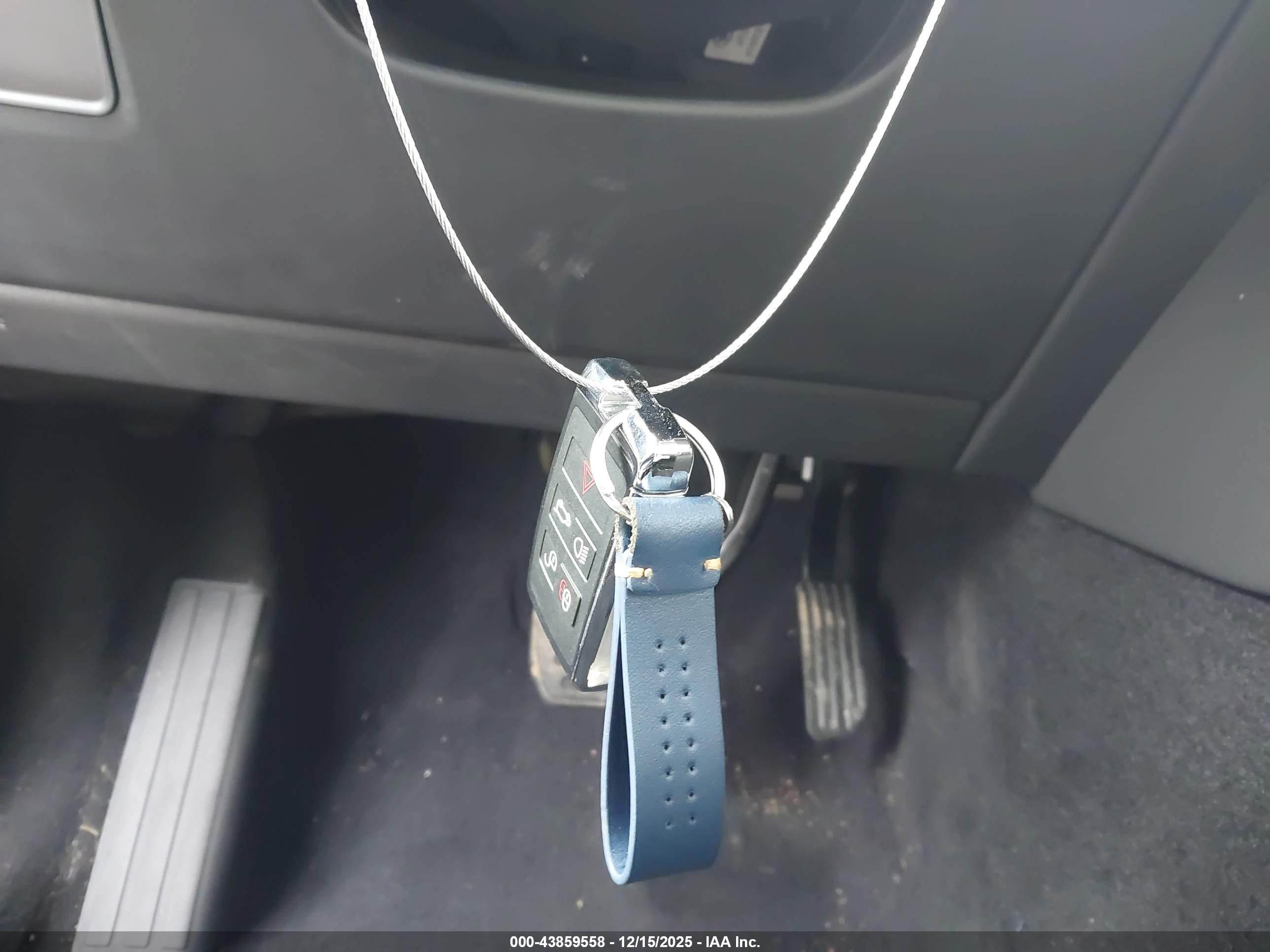 LAND ROVER image 11