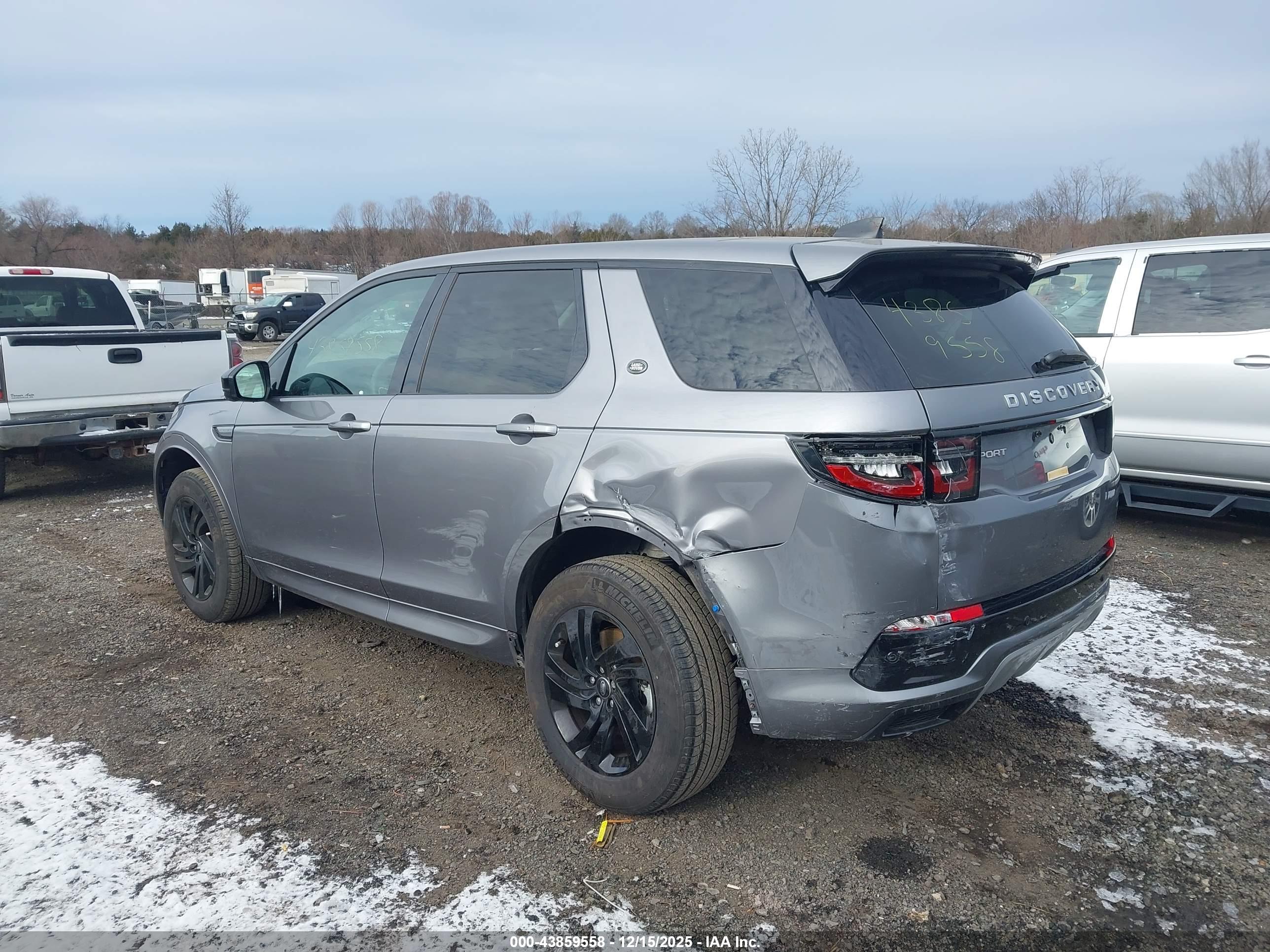 LAND ROVER image 3