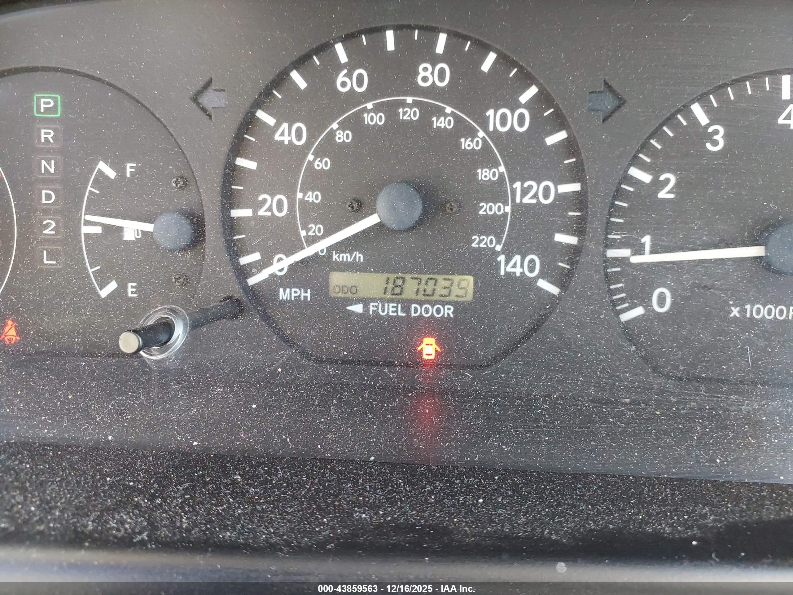 TOYOTA CAMRY image 7