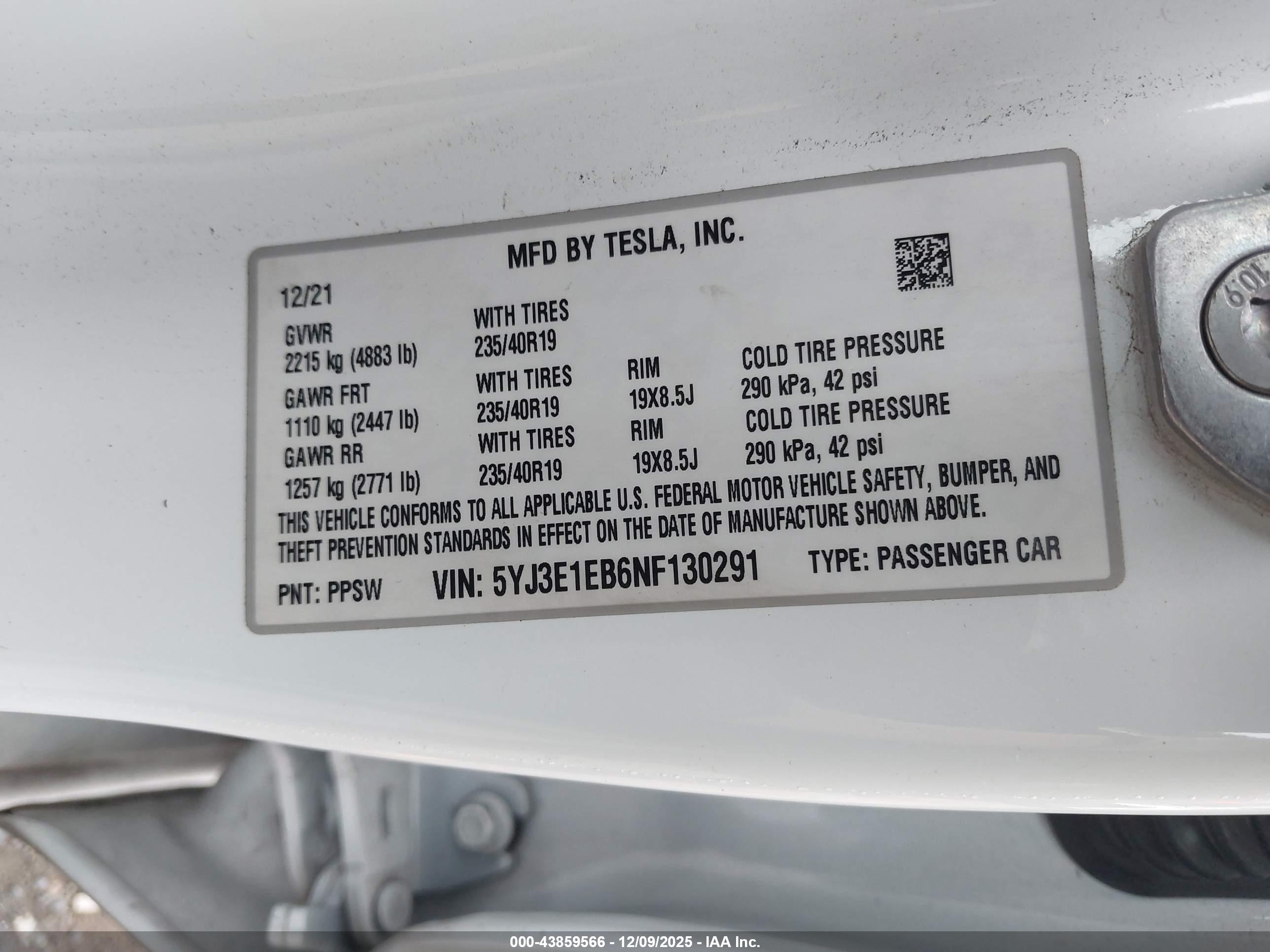 TESLA MODEL image 9