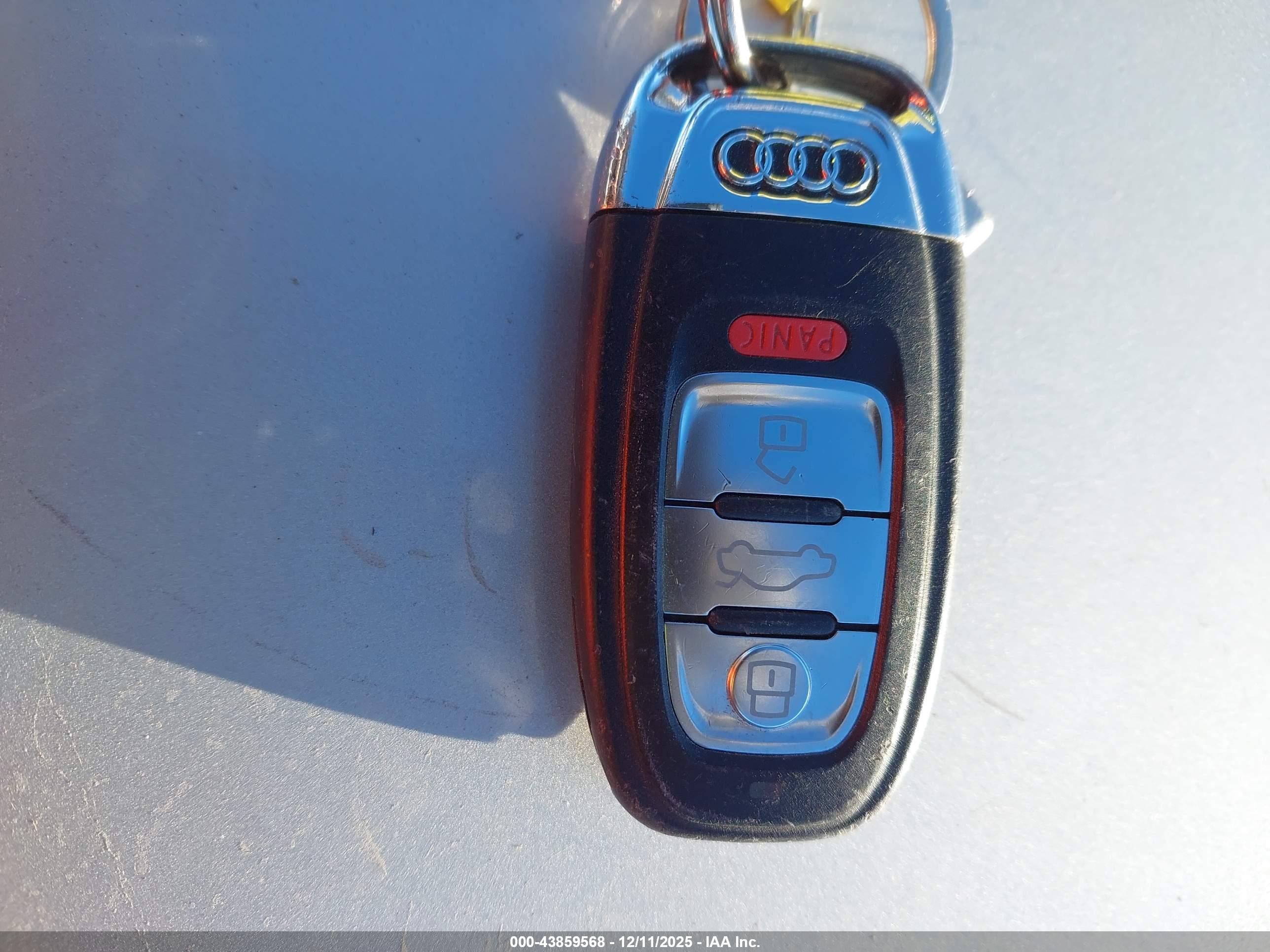AUDI A4 image 11