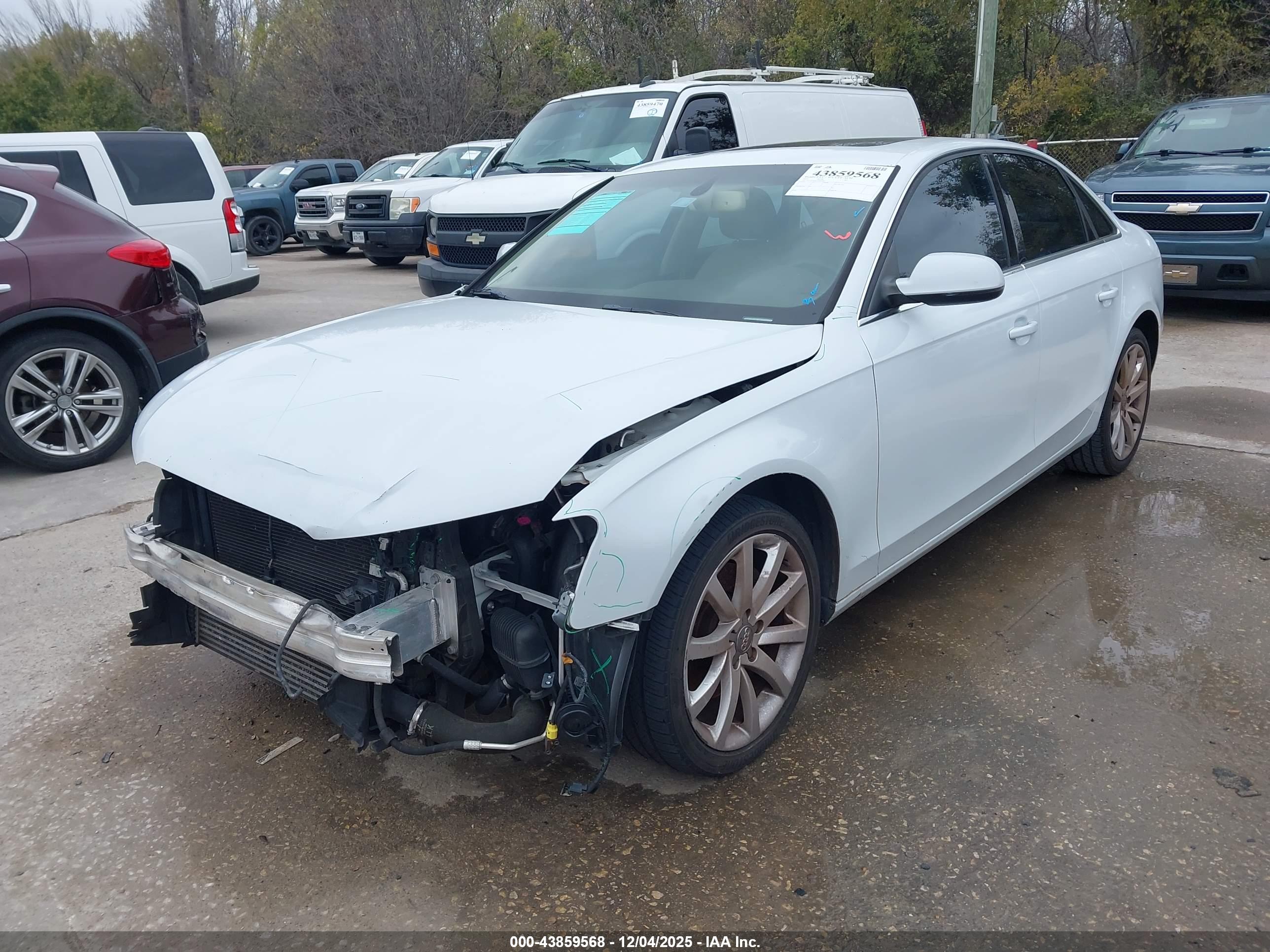 AUDI A4 image 2