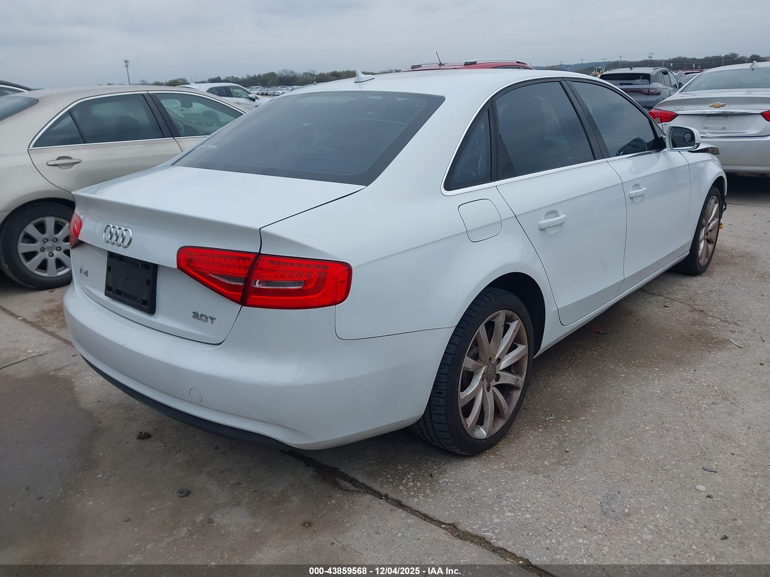 AUDI A4 image 4