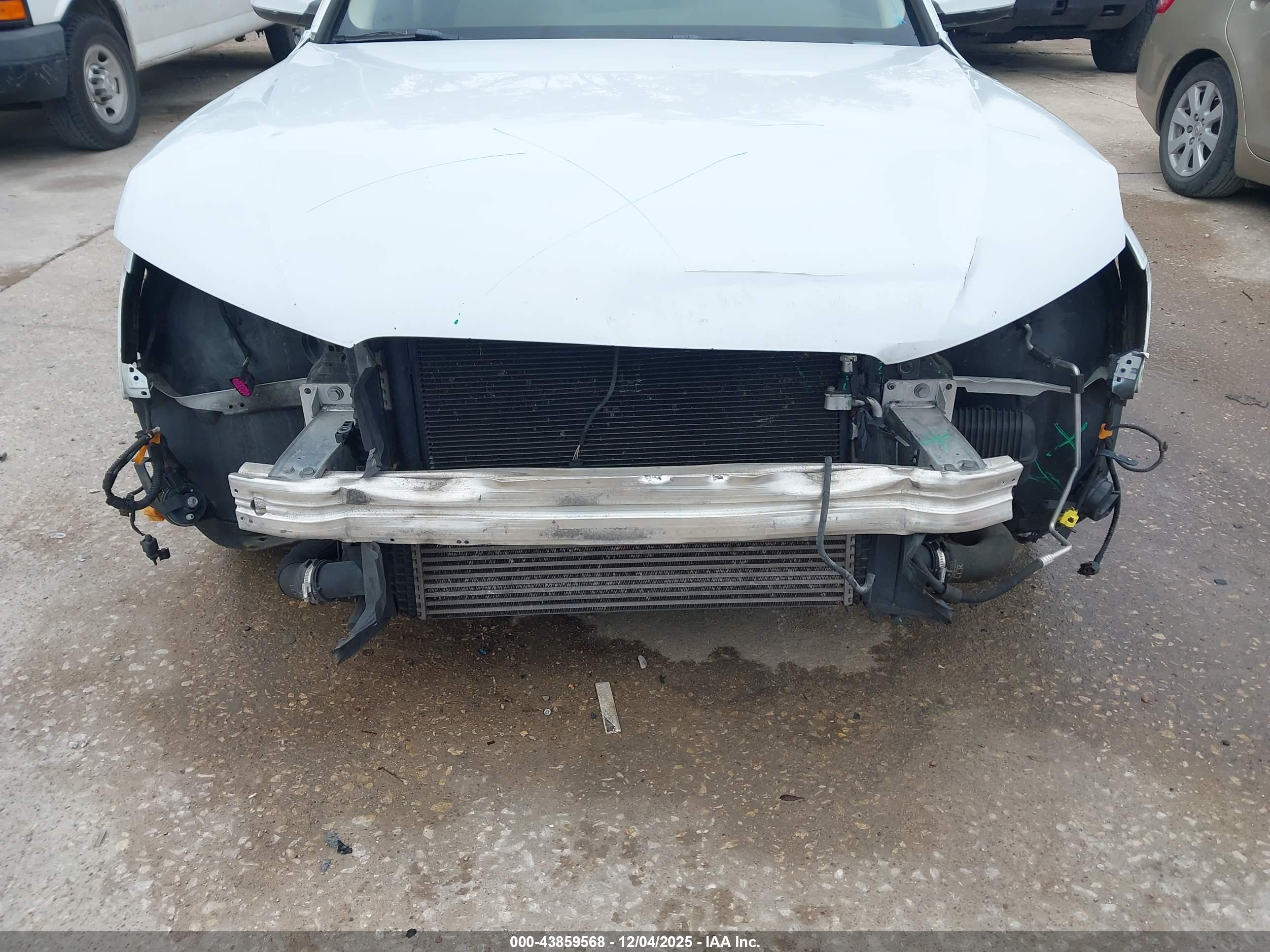 AUDI A4 image 6