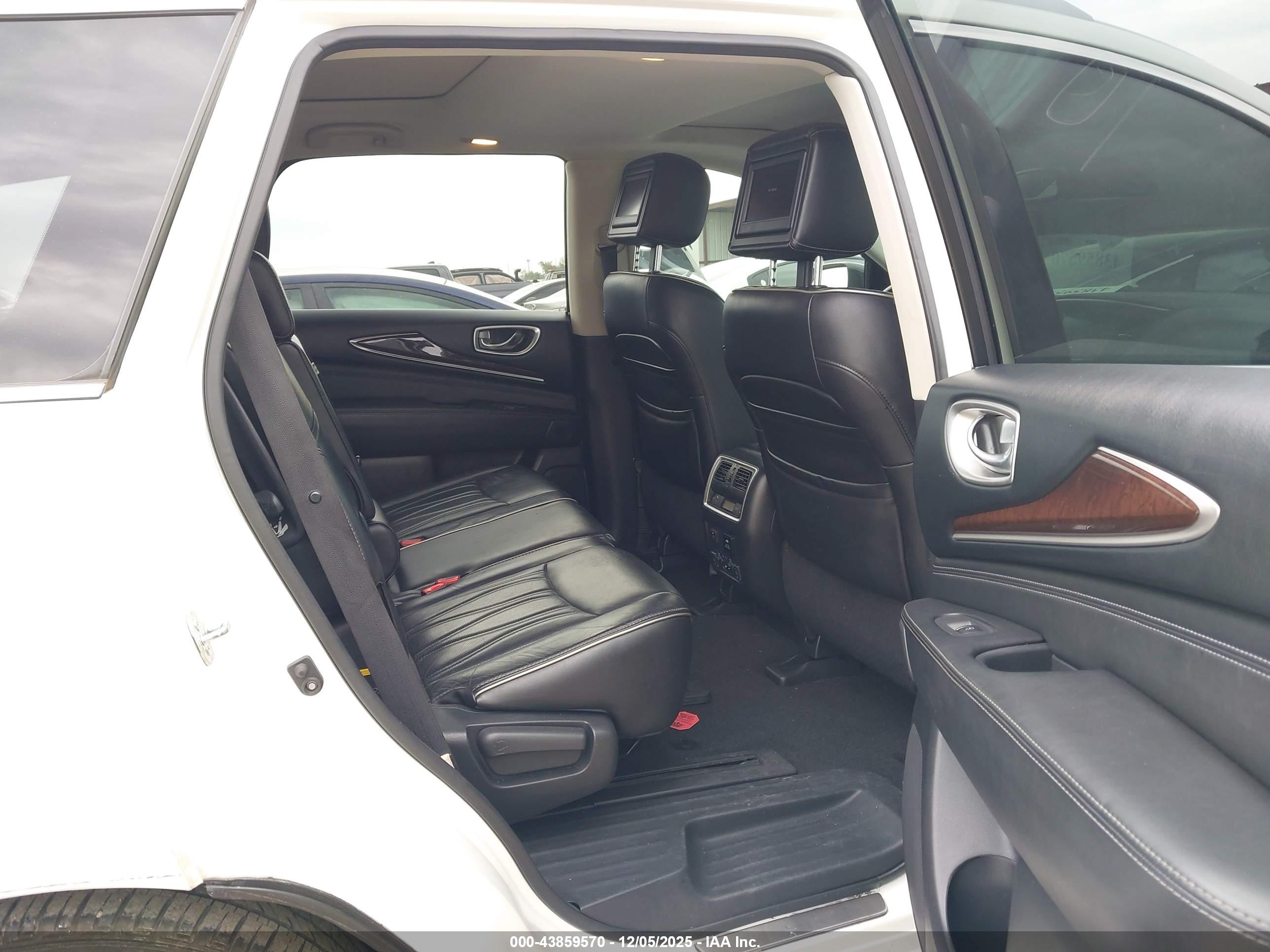 INFINITI QX60 image 8