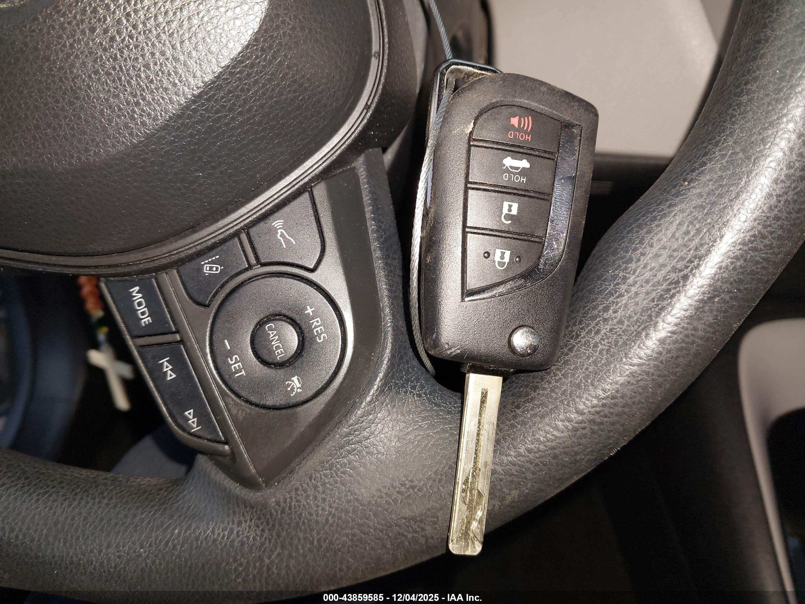 TOYOTA COROLLA image 11