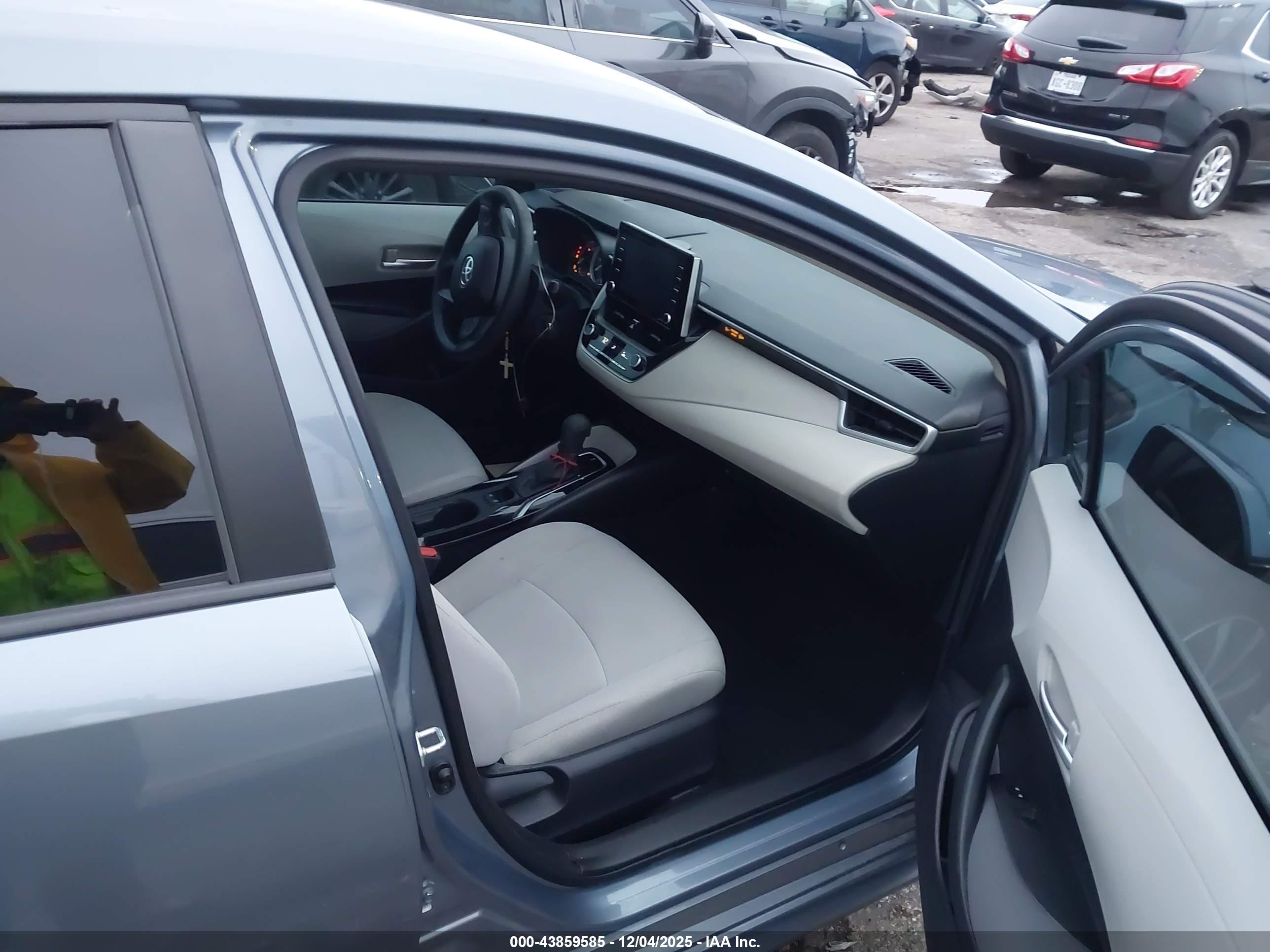 TOYOTA COROLLA image 5