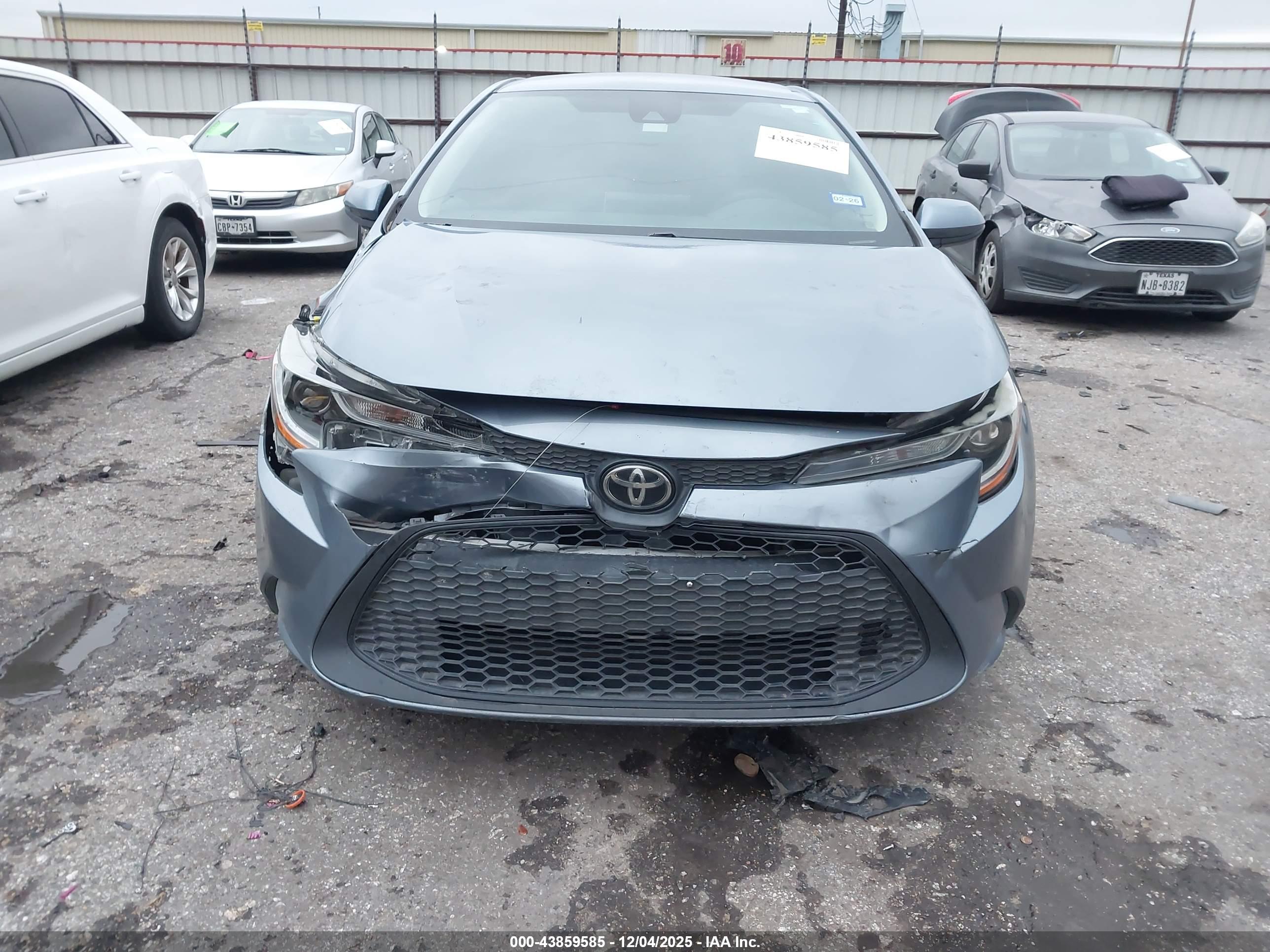 TOYOTA COROLLA image 6