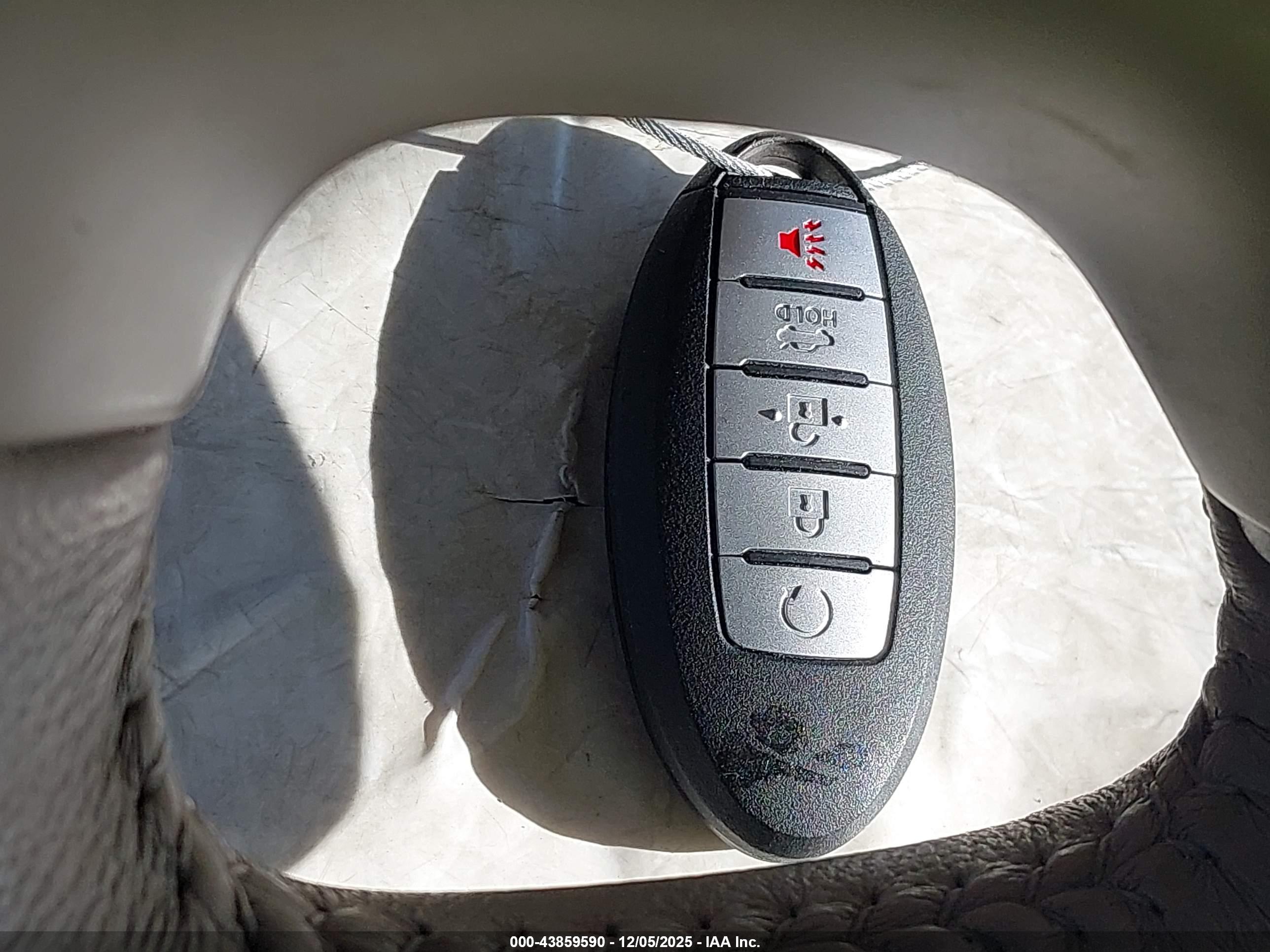 NISSAN PATHFINDER image 11