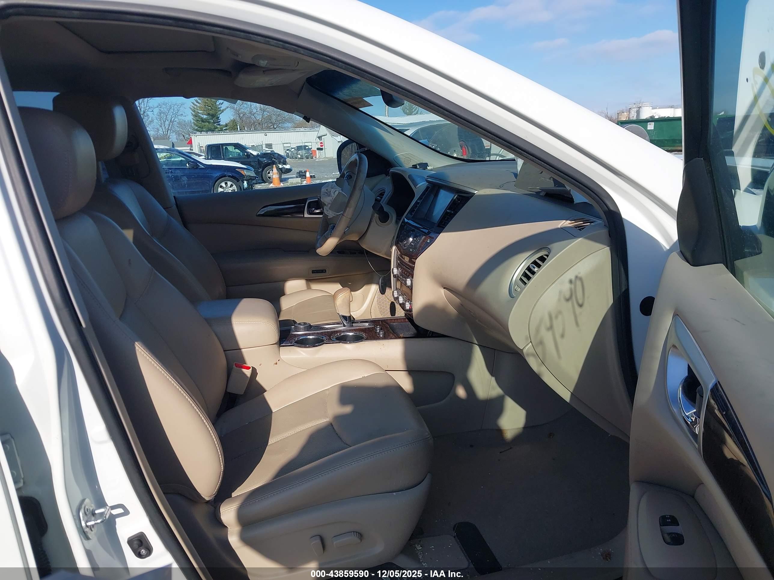 NISSAN PATHFINDER image 5