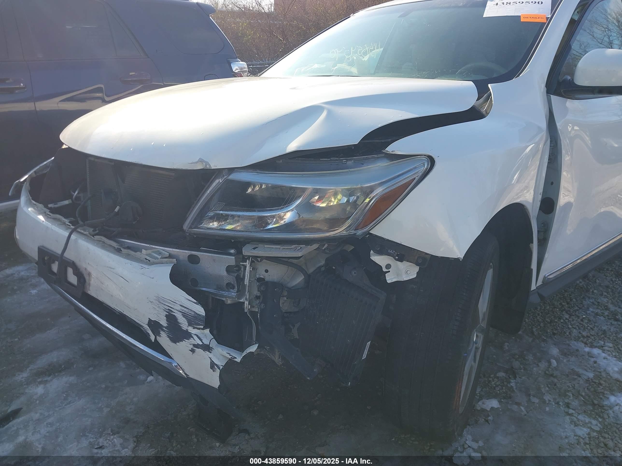 NISSAN PATHFINDER image 6