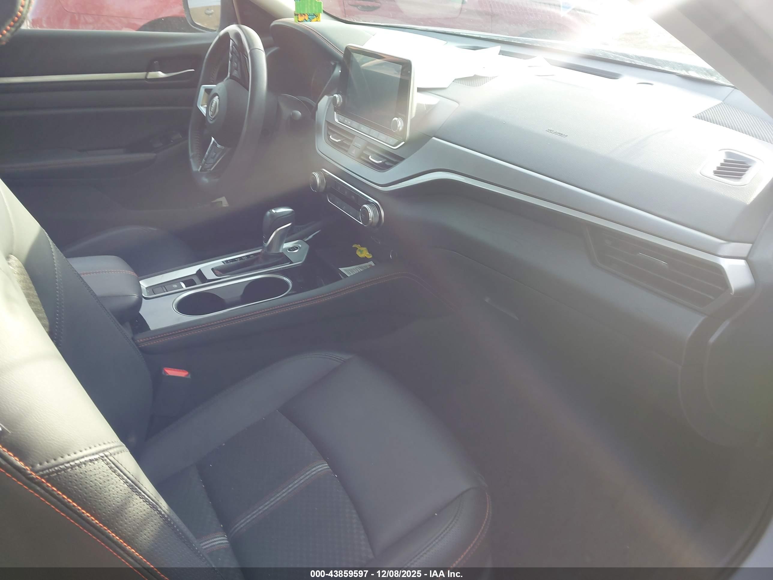 NISSAN ALTIMA image 5
