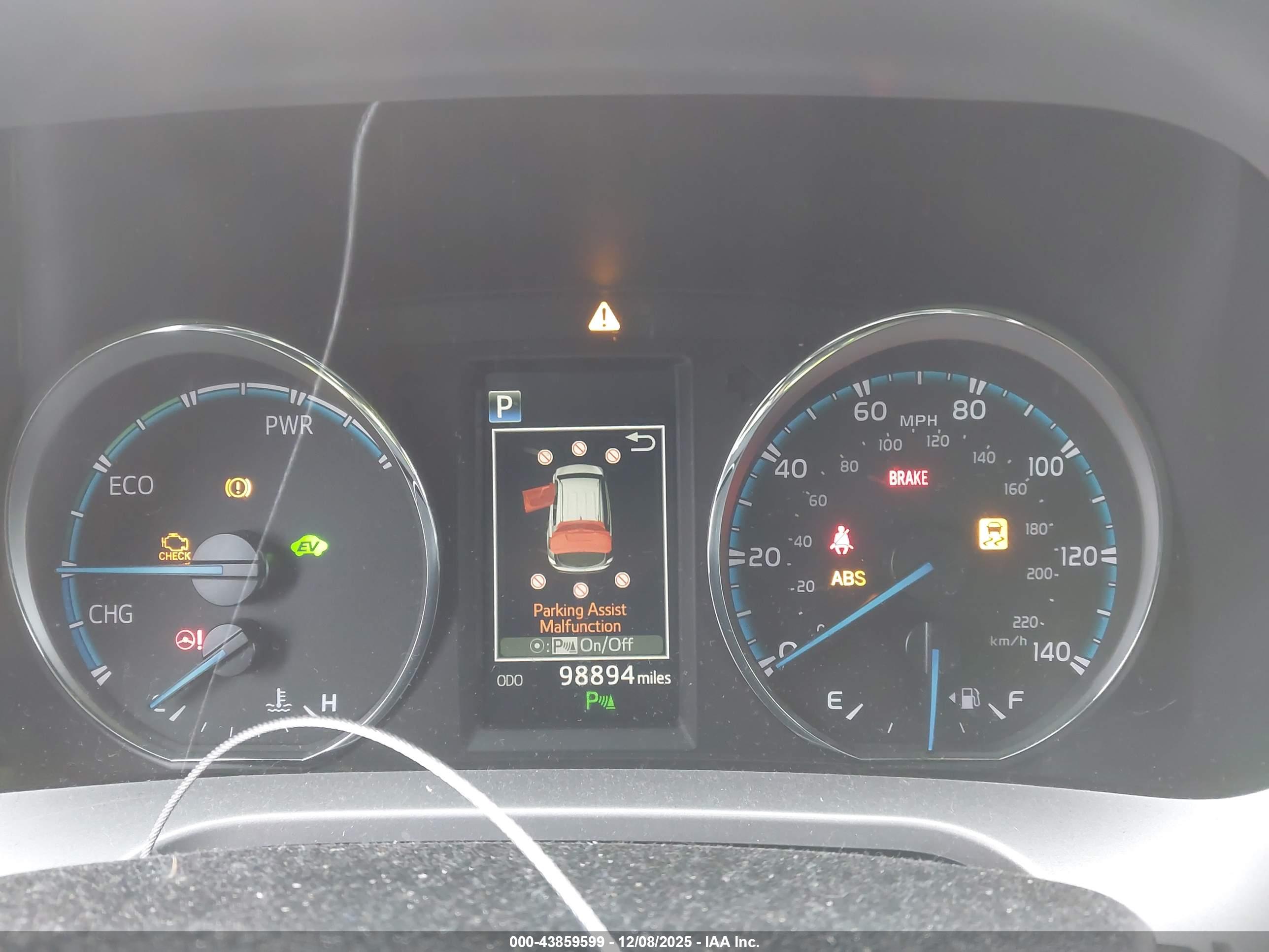 TOYOTA RAV4 image 7