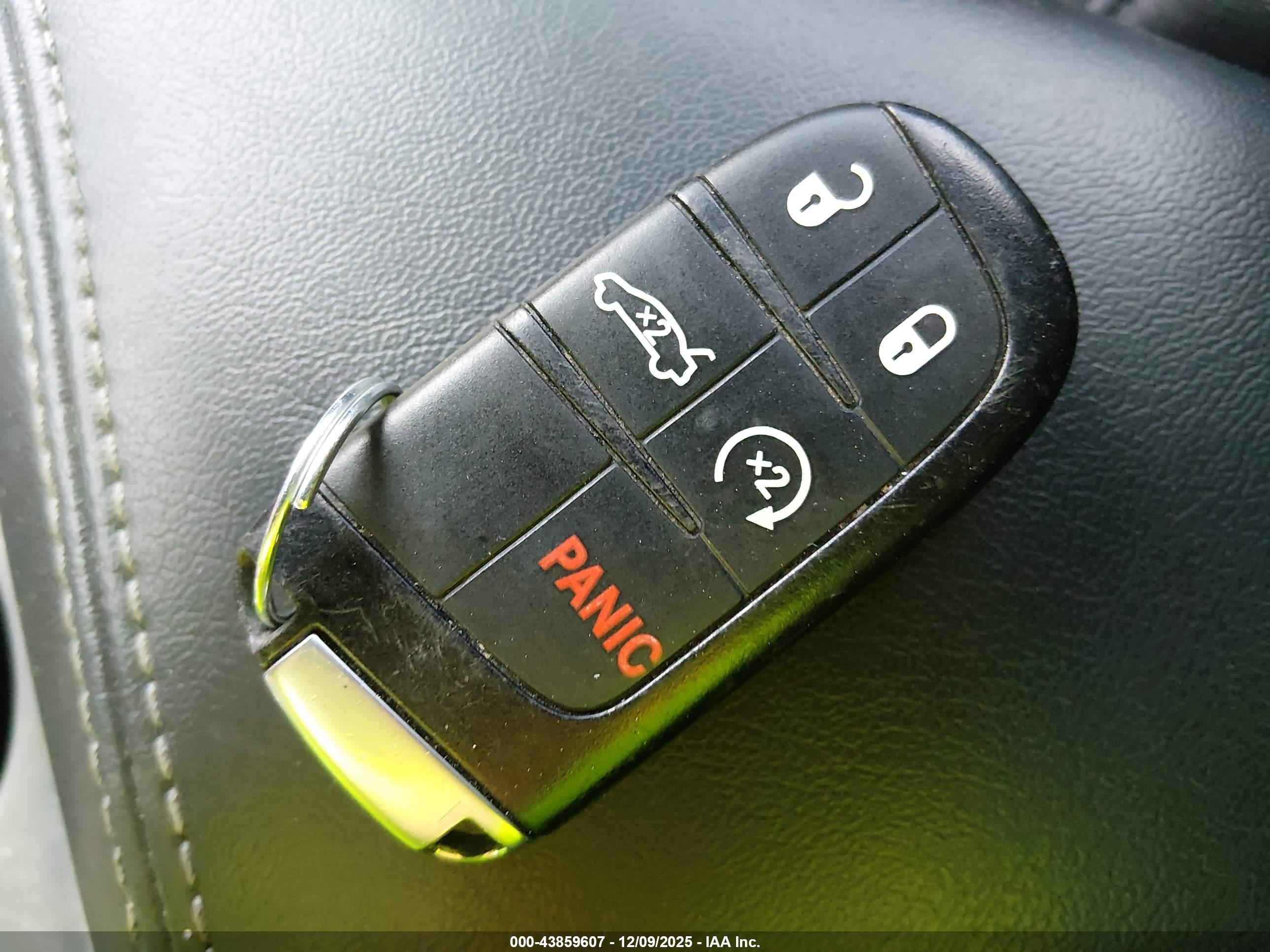 DODGE CHALLENGER image 11