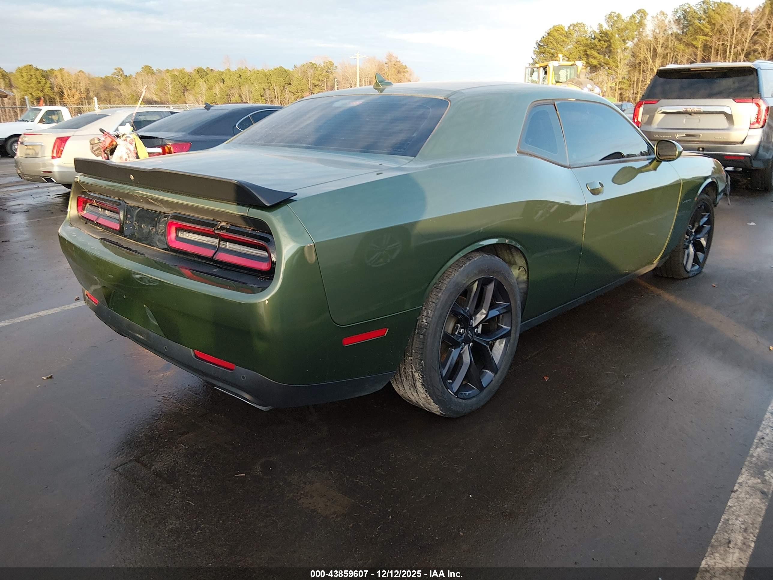 DODGE CHALLENGER image 4