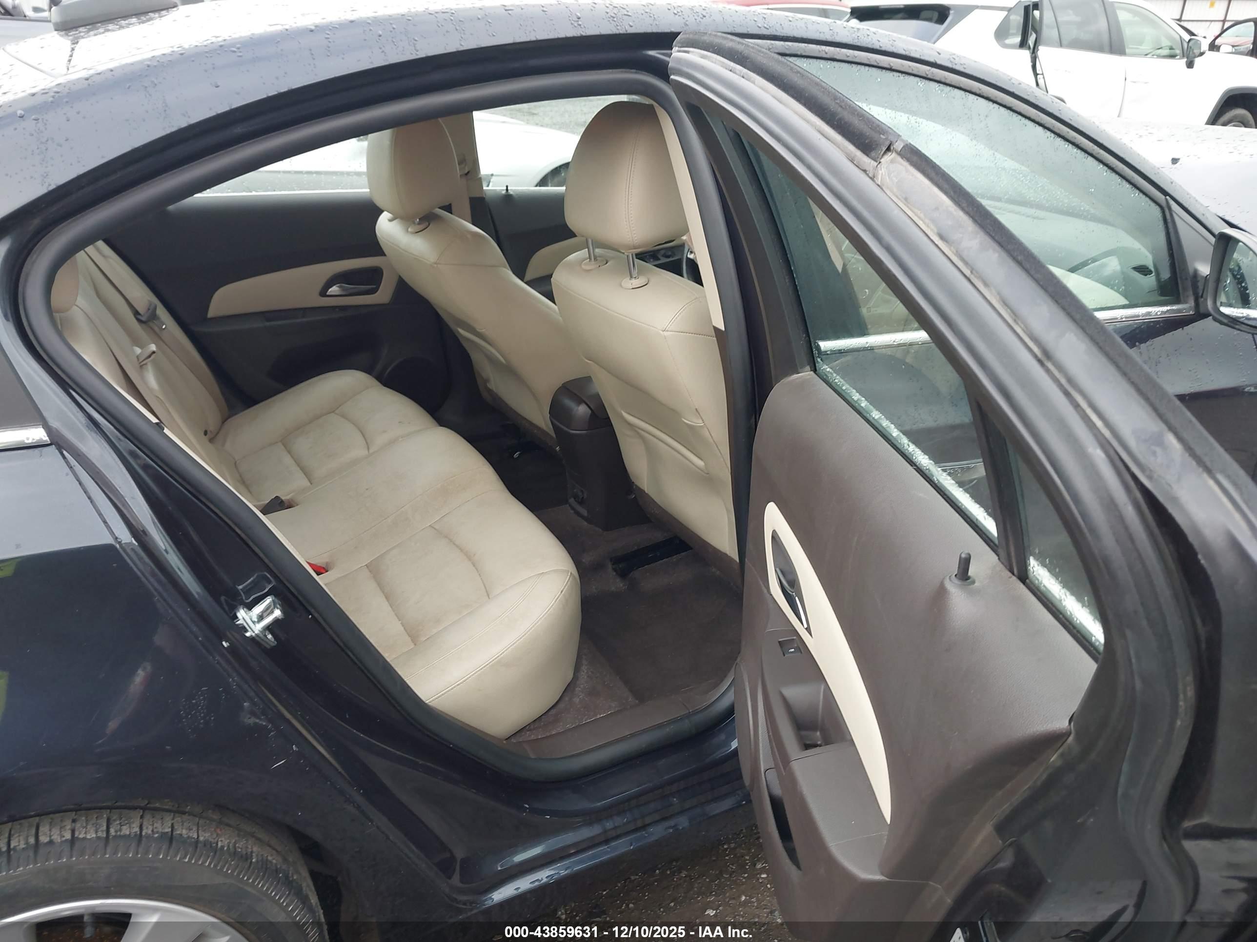 CHEVROLET CRUZE image 8
