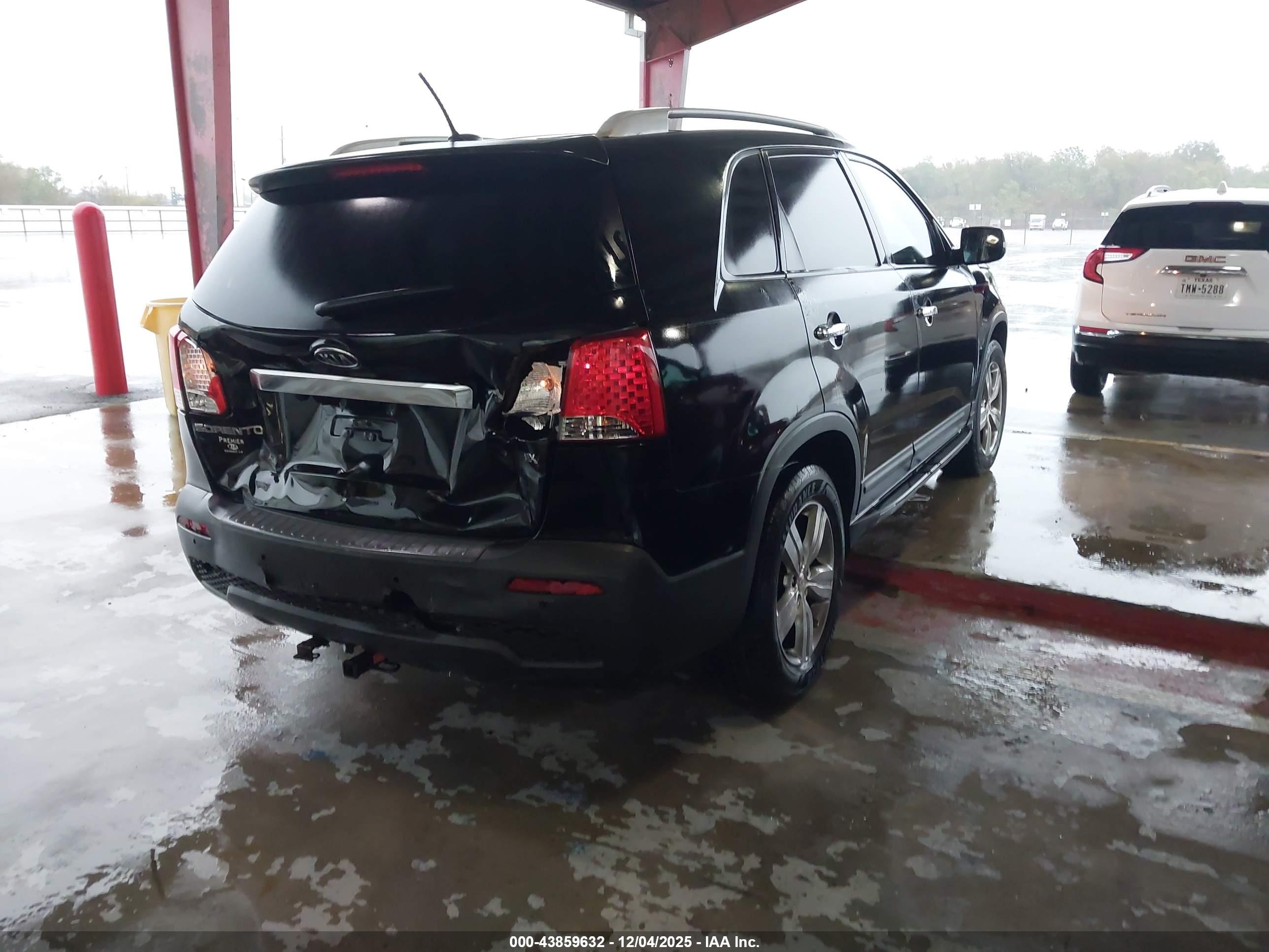 KIA SORENTO image 4