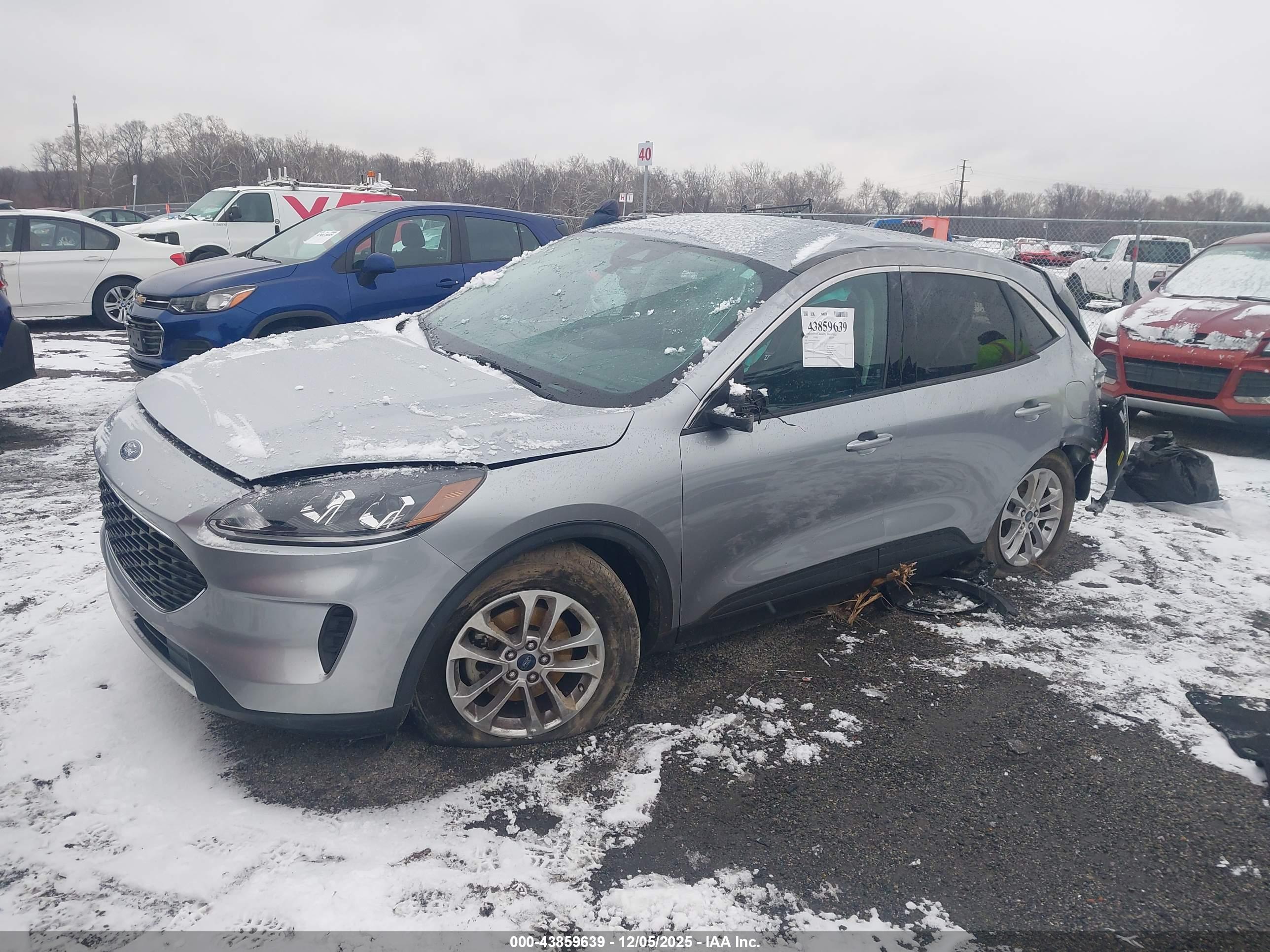 FORD ESCAPE image 2