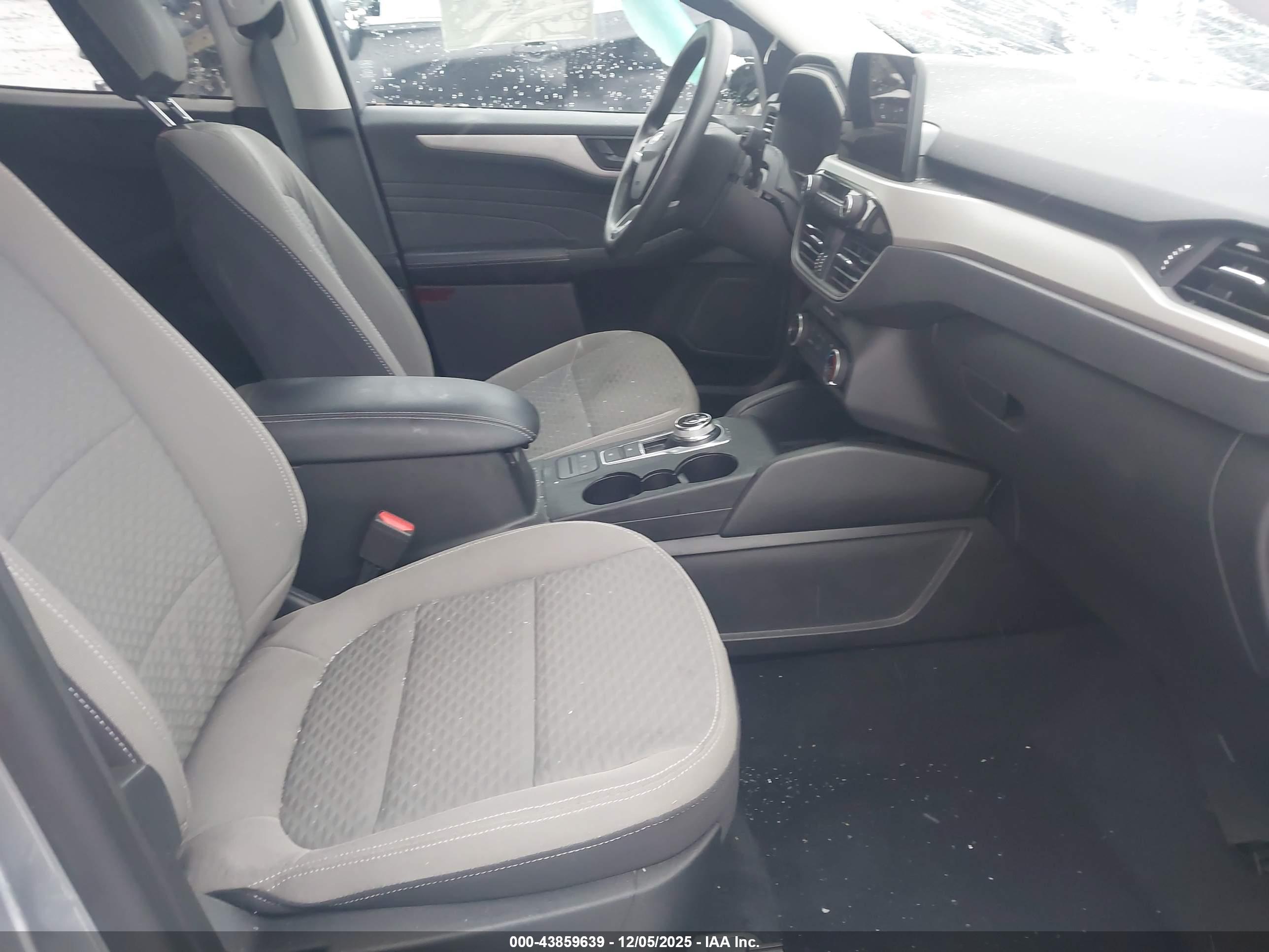 FORD ESCAPE image 5