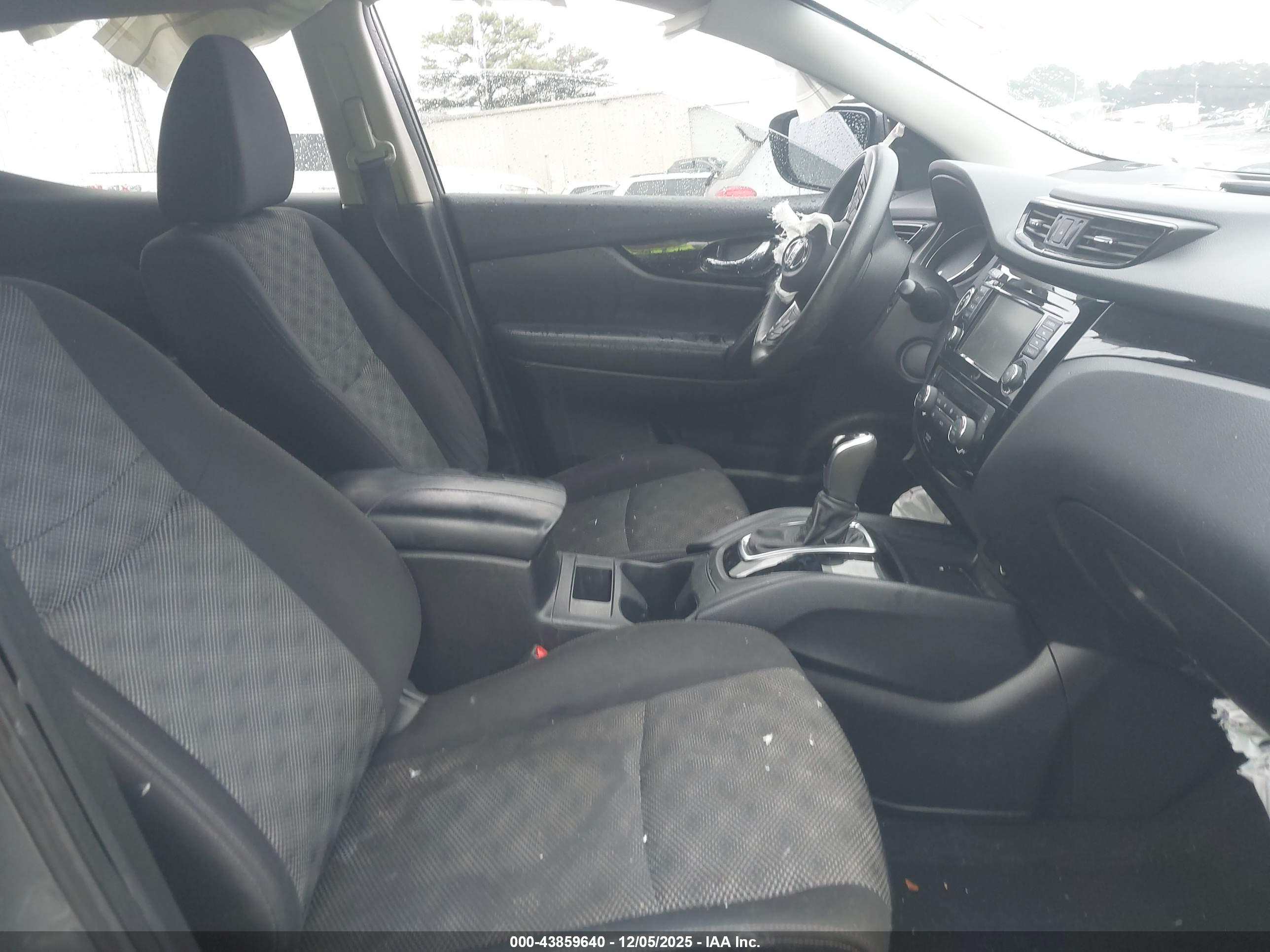 NISSAN ROGUE image 5