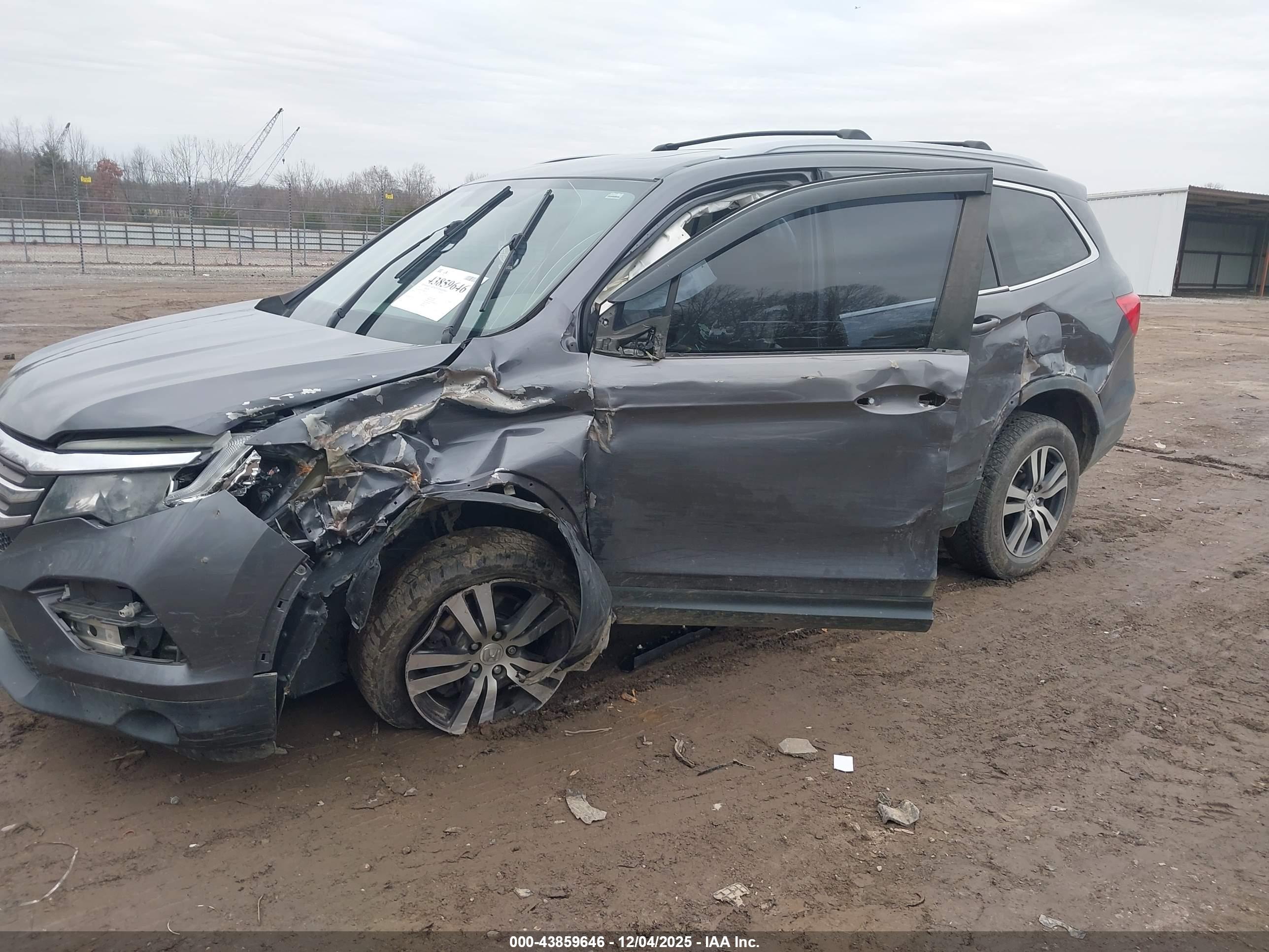 HONDA PILOT image 6