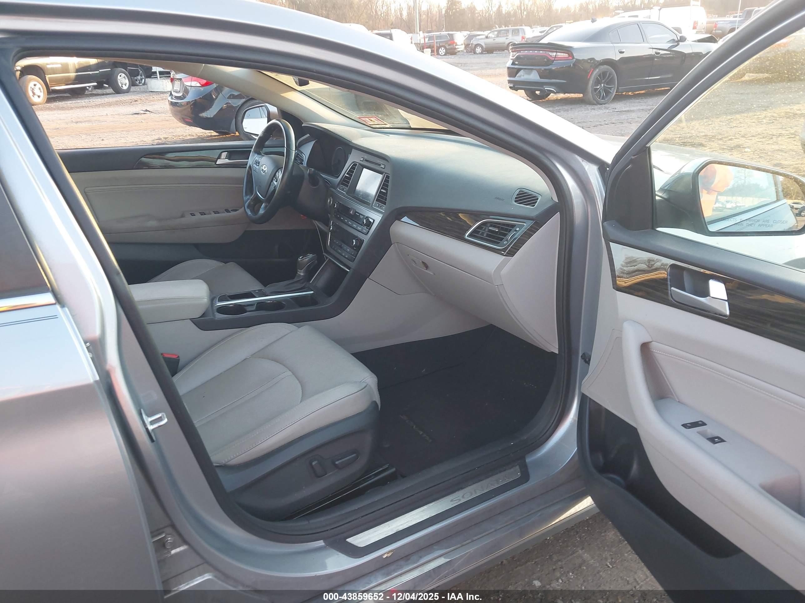 HYUNDAI SONATA image 5